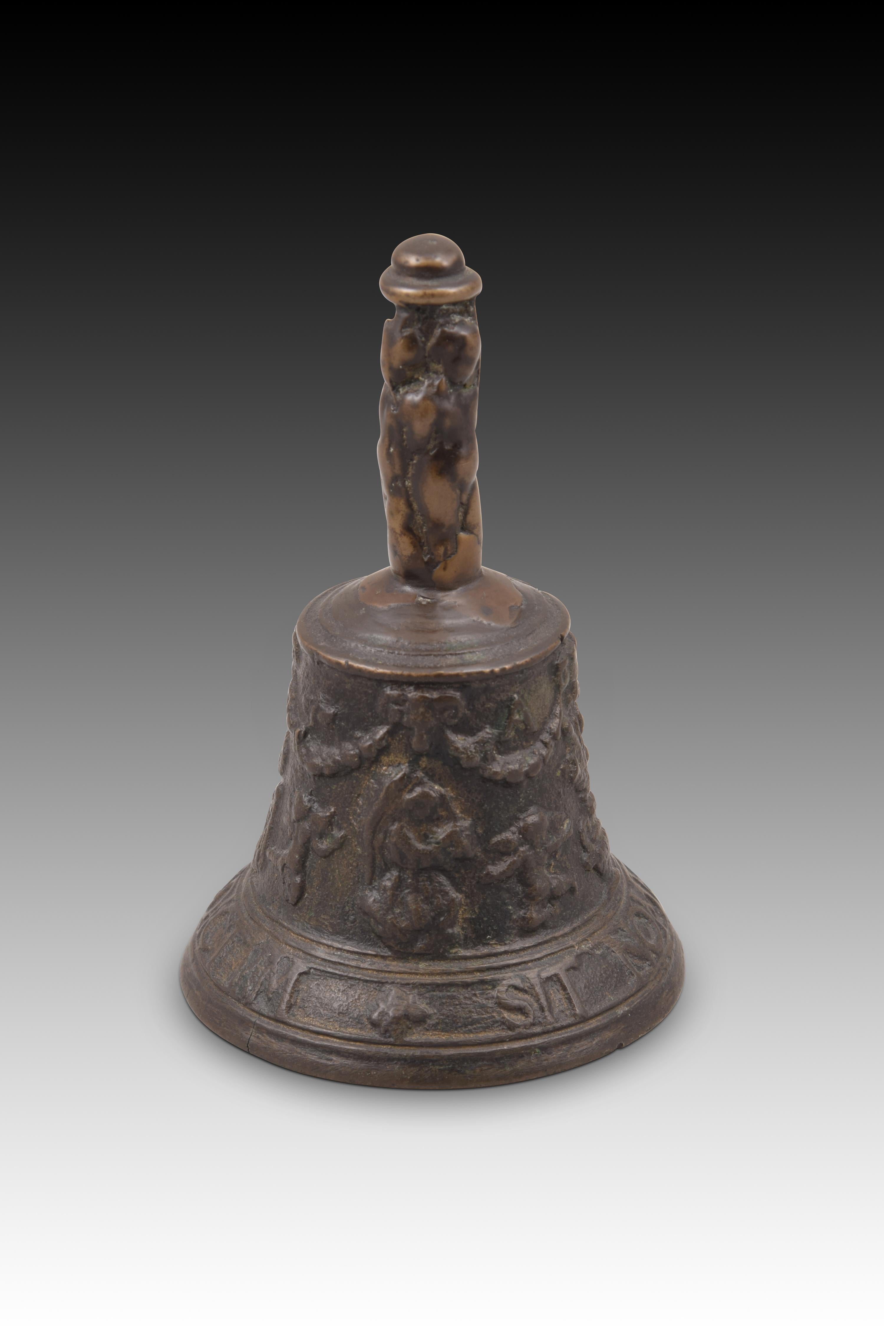 Mechelen bell. Bronze. 16th century. In Fair Condition In Madrid, ES
