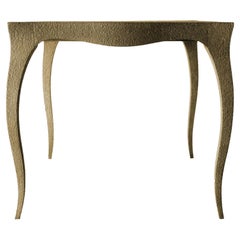 Méd. Table centrale en laiton martelé - Louise Cabriole Leg Game Table, Handmade