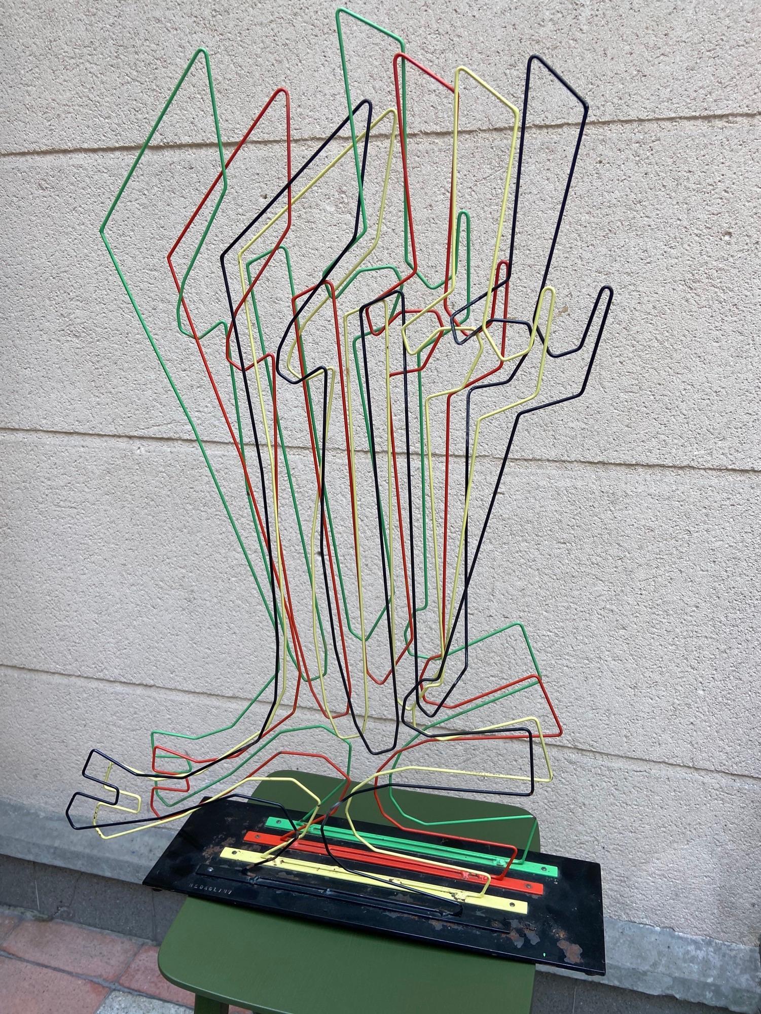Sculpture A16 Projection and vibration - Medaglini For Sale 3