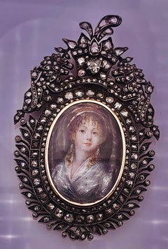 medallion with miniature
