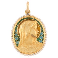 Médaille Art nouveau en émail plique à jour et perles fines