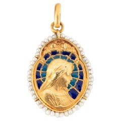 Médaille Art nouveau en or, émail plique à jour et perles fines