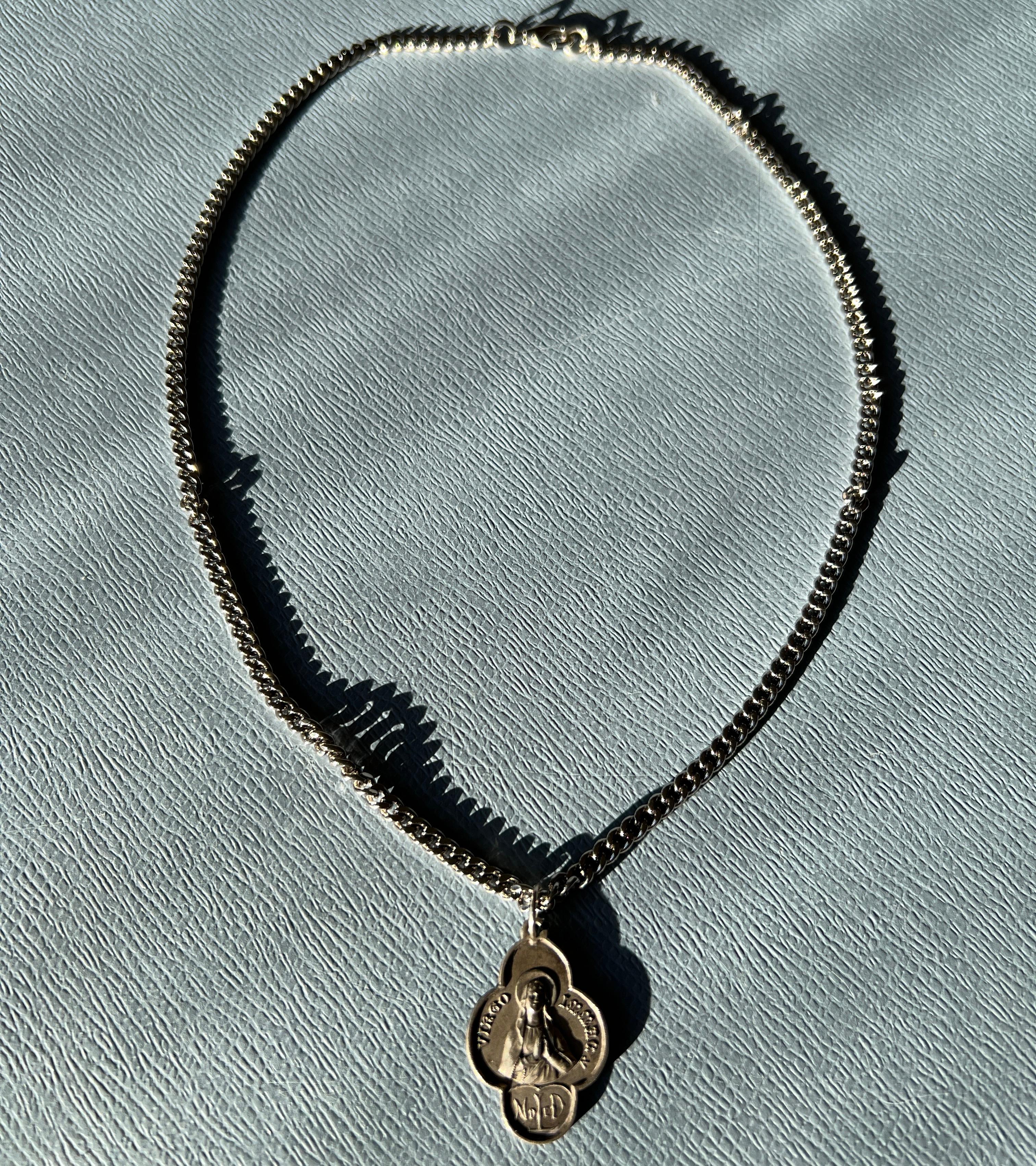 Medalla Cadena Paladio Collar Virgen María Trébol Virgo Souvenir Lourdes Contemporáneo