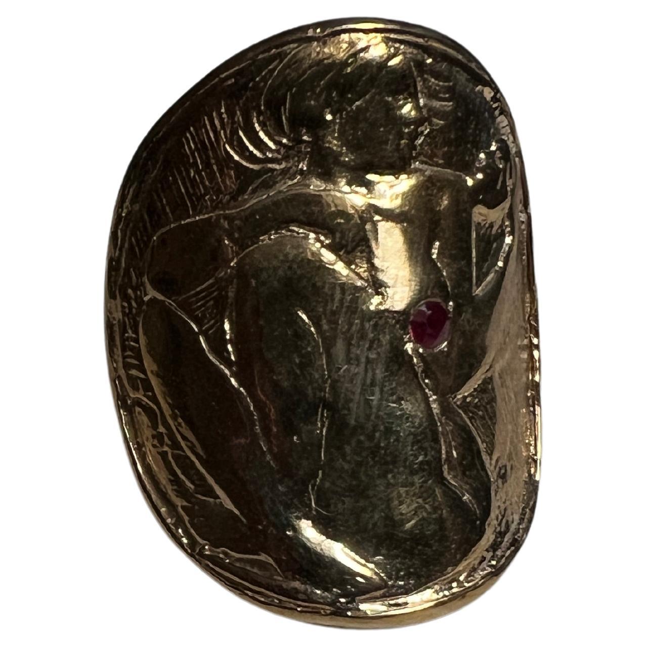 Medal Coin Ring Woman with mask Ruby

J DAUPHIN 