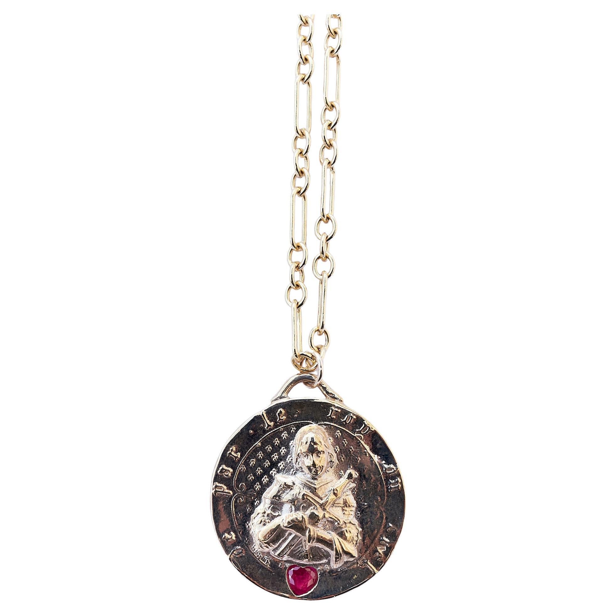 Medalla Collar Cadena Larga Juana de Arco Corazón Rubí Contemporáneo en venta