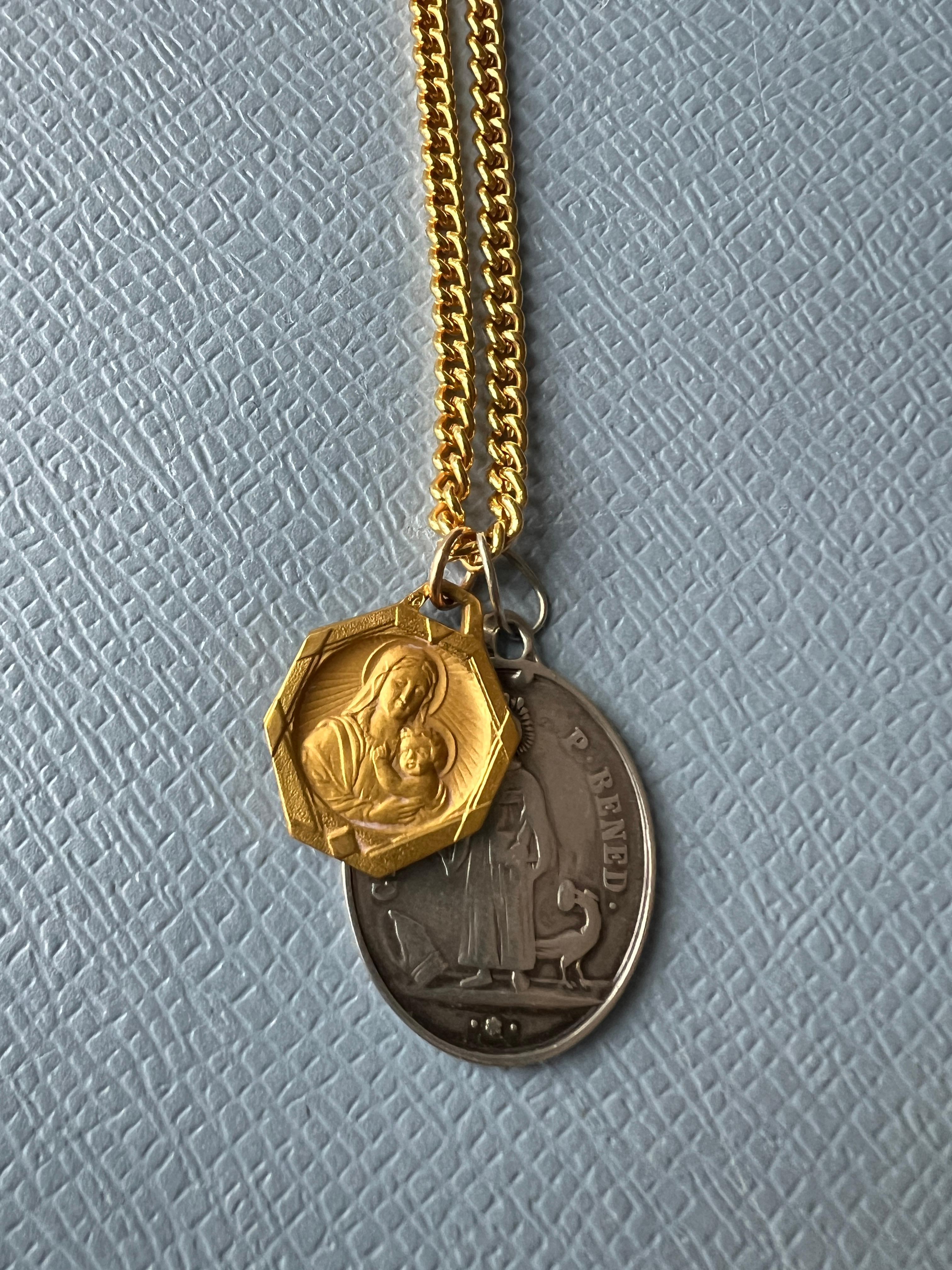 Medal Necklace Pendant Vintage Virgin Mary Silver Gold Plated J Dauphin In New Condition In Los Angeles, CA