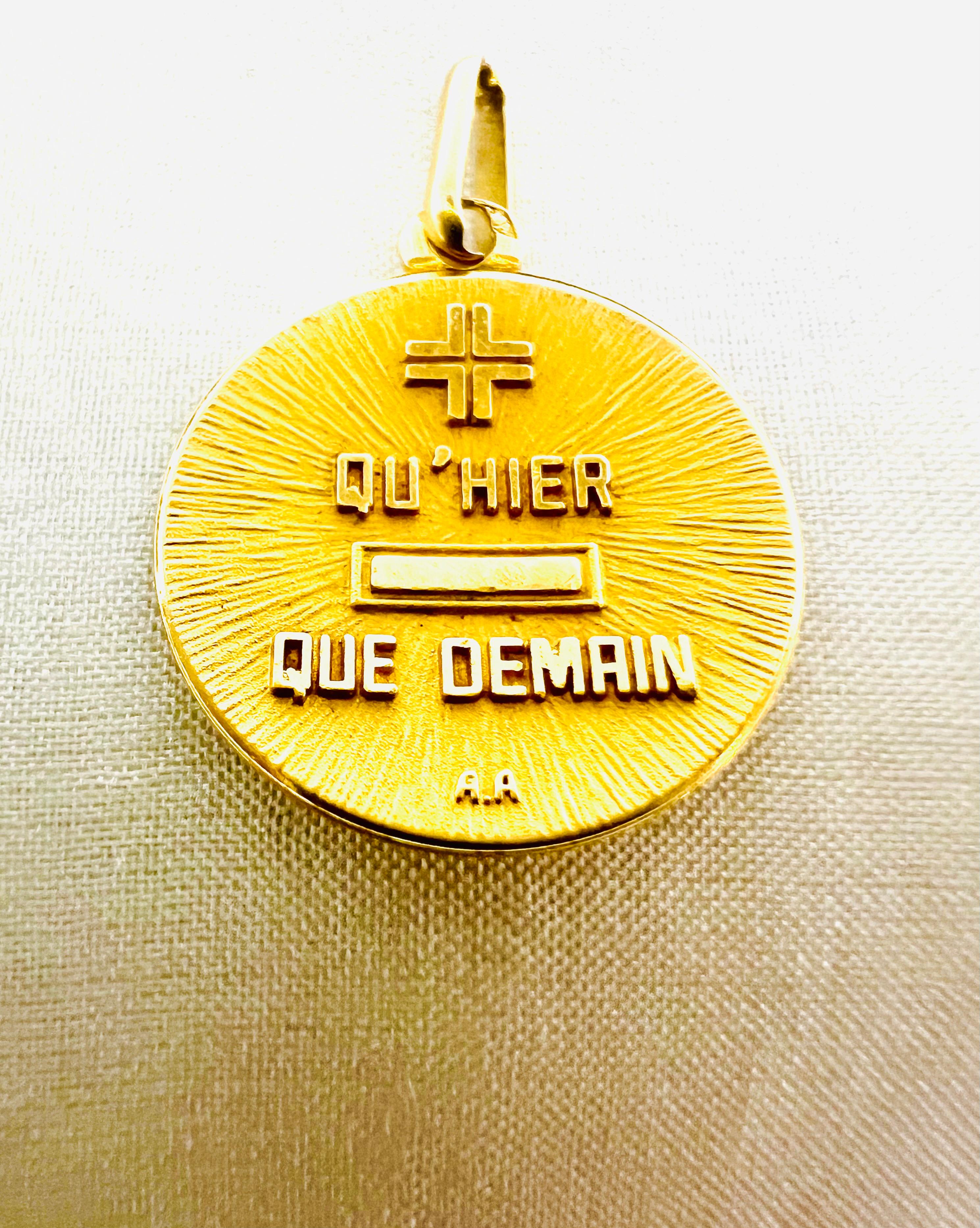 Alphonse Augis Vintage French Love Medal Pendant, 18k Gold, “Médaille d’Amour,” Symbol of Love, Romantic Gift, 1950s, French Jewelry, Collectible Piece

This vintage French Love Medal pendant, created by the renowned Alphonse Augis atelier in the