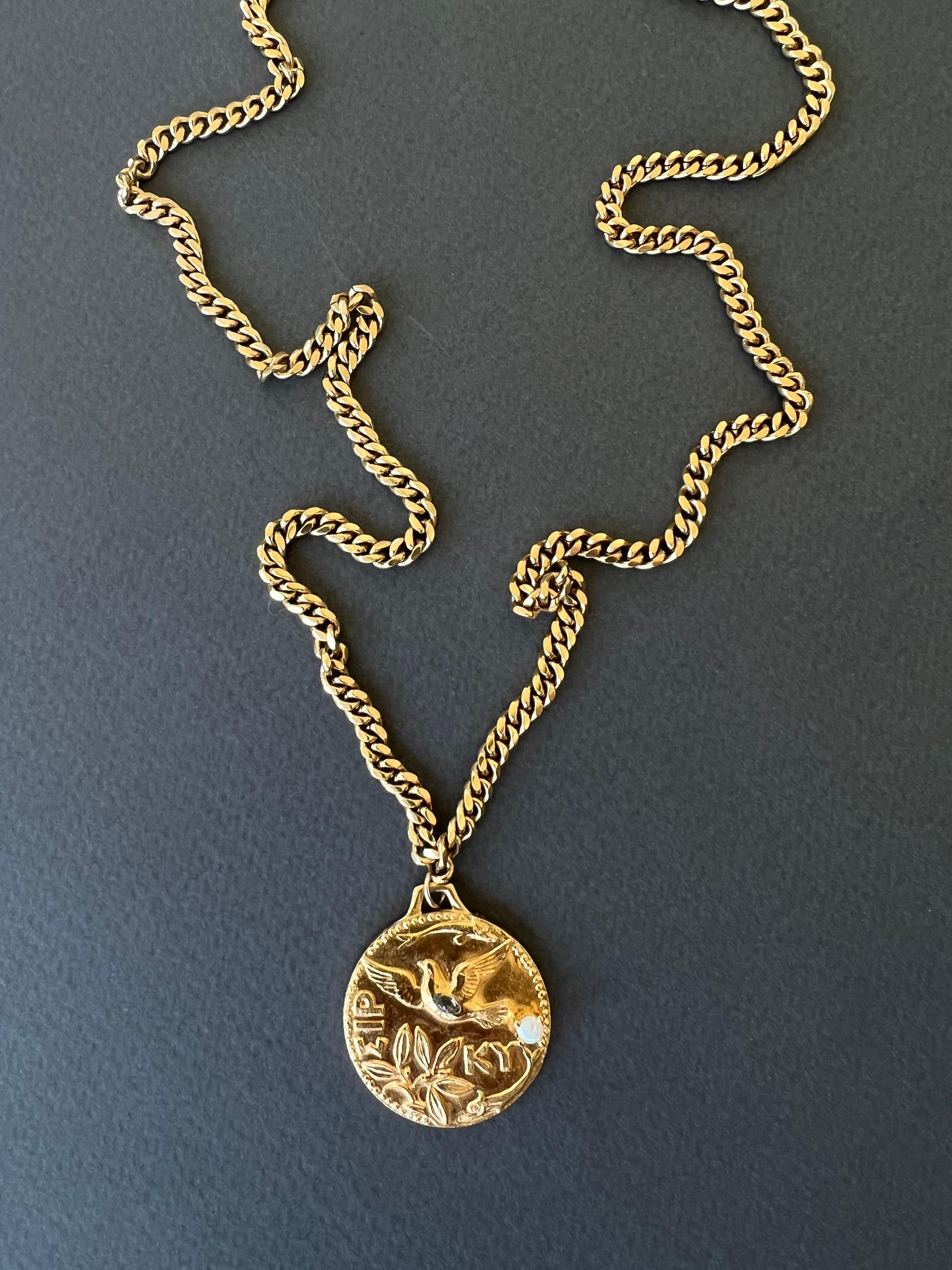 Halskette mit Medaillon-Anhänger, Opal, Aquamarin, griechische Taube, vergoldet Damen im Angebot
