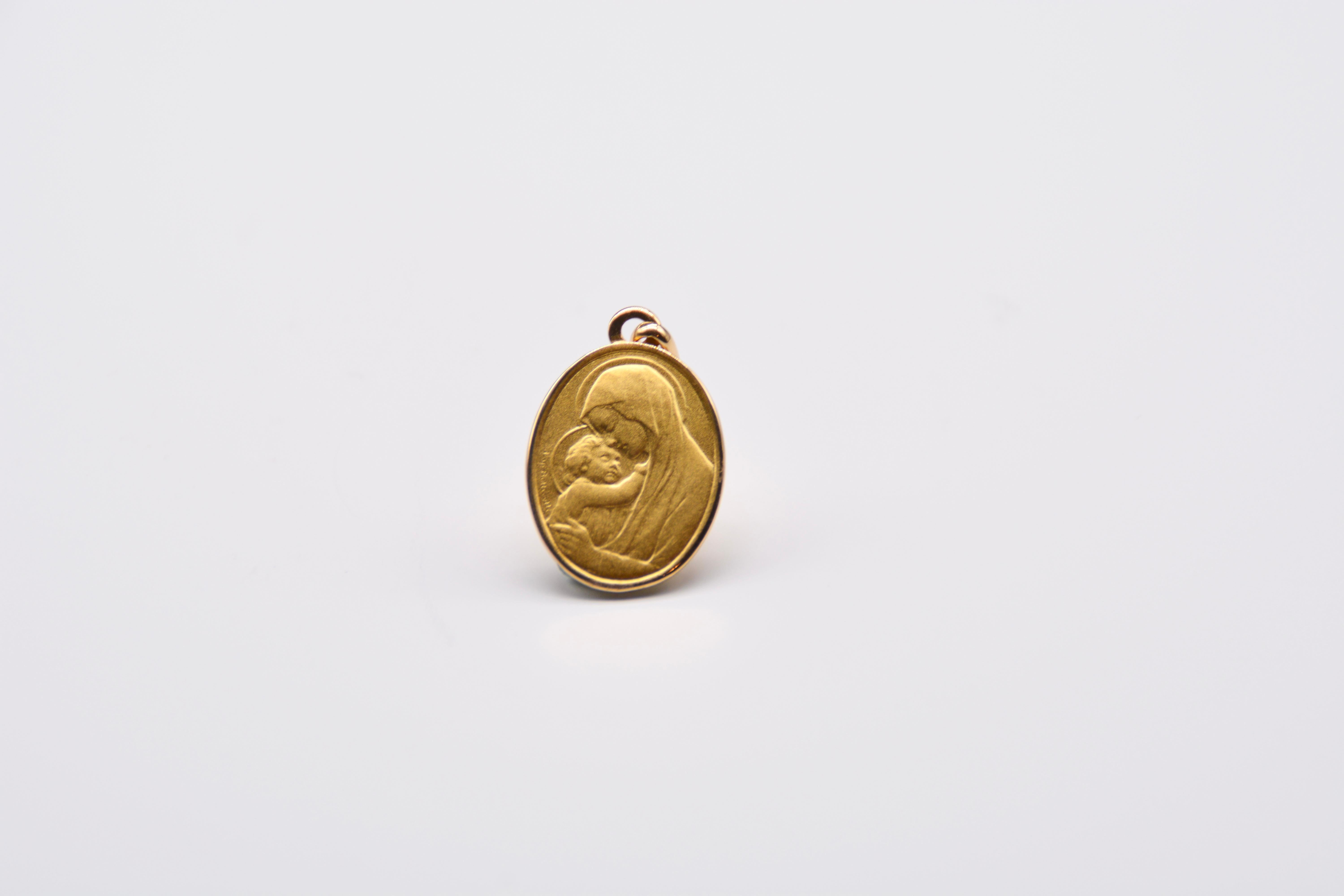 Artisan Medal Pendant Virgin to Child Yellow Gold