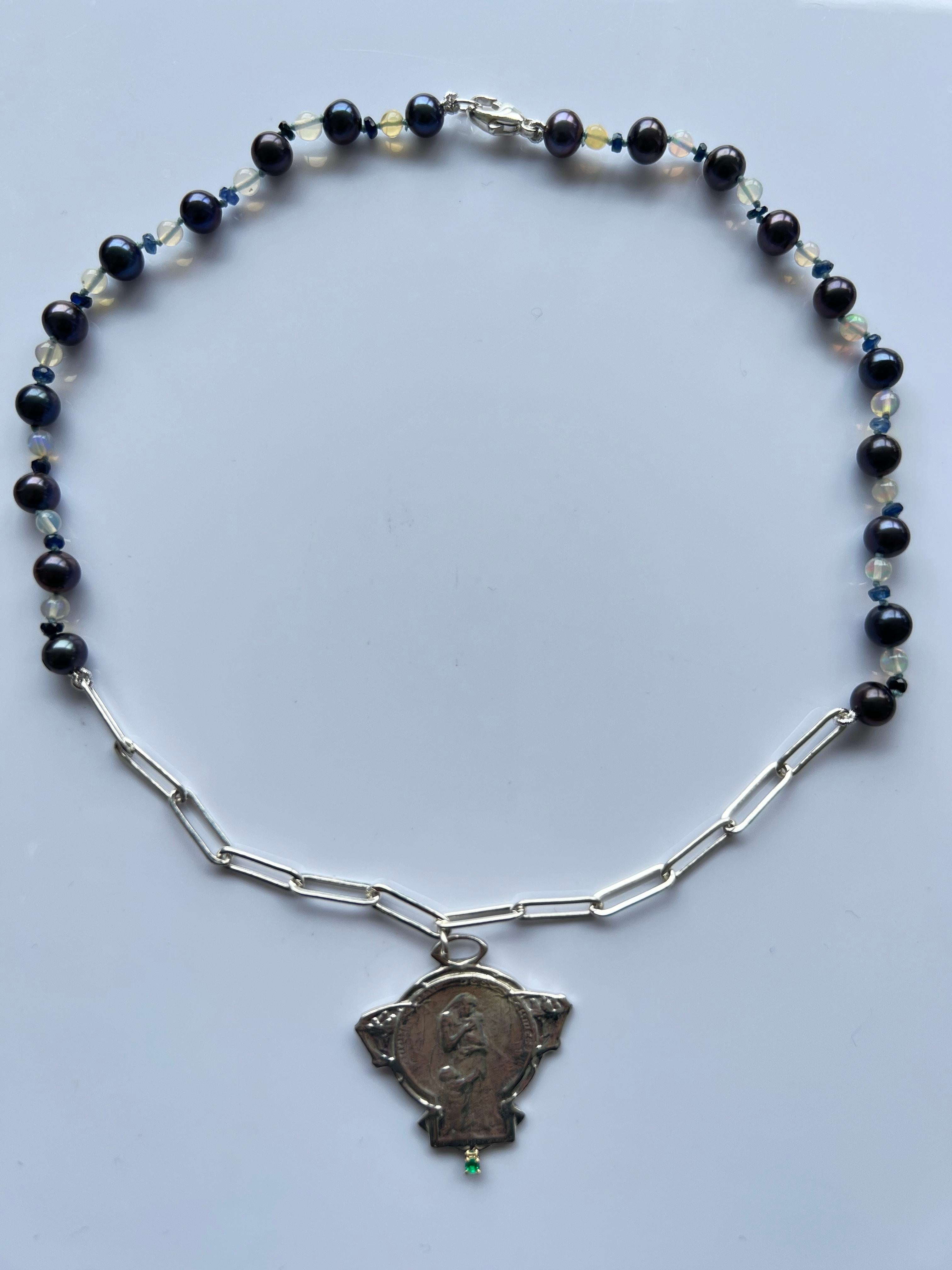 Choker-Halskette aus Silber mit Medaillon und schwarzer Perle und Smaragd in Zacken J Dauphin im Angebot 1