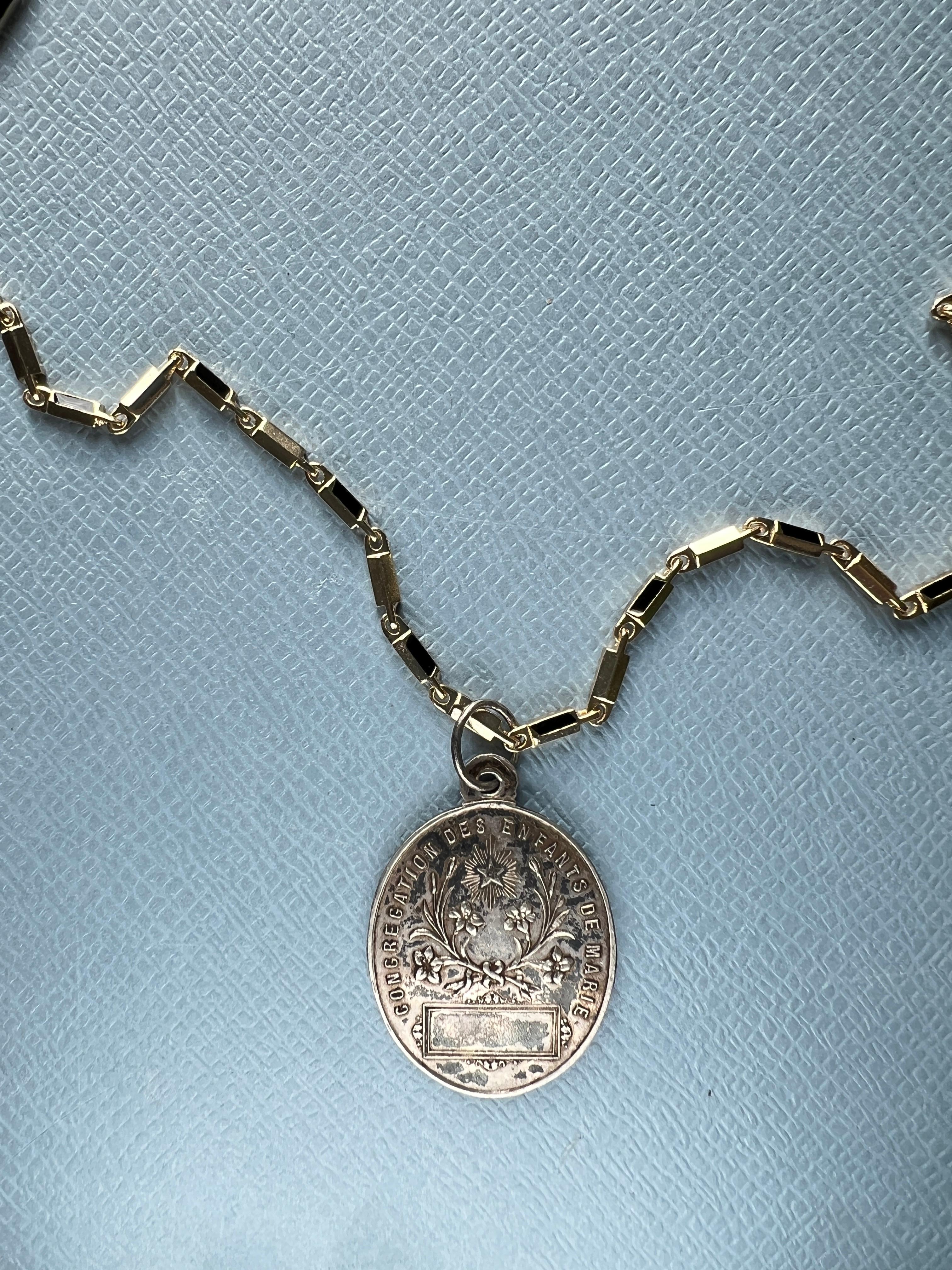 Medal Virgin Mary Chain Necklace For Sale 3