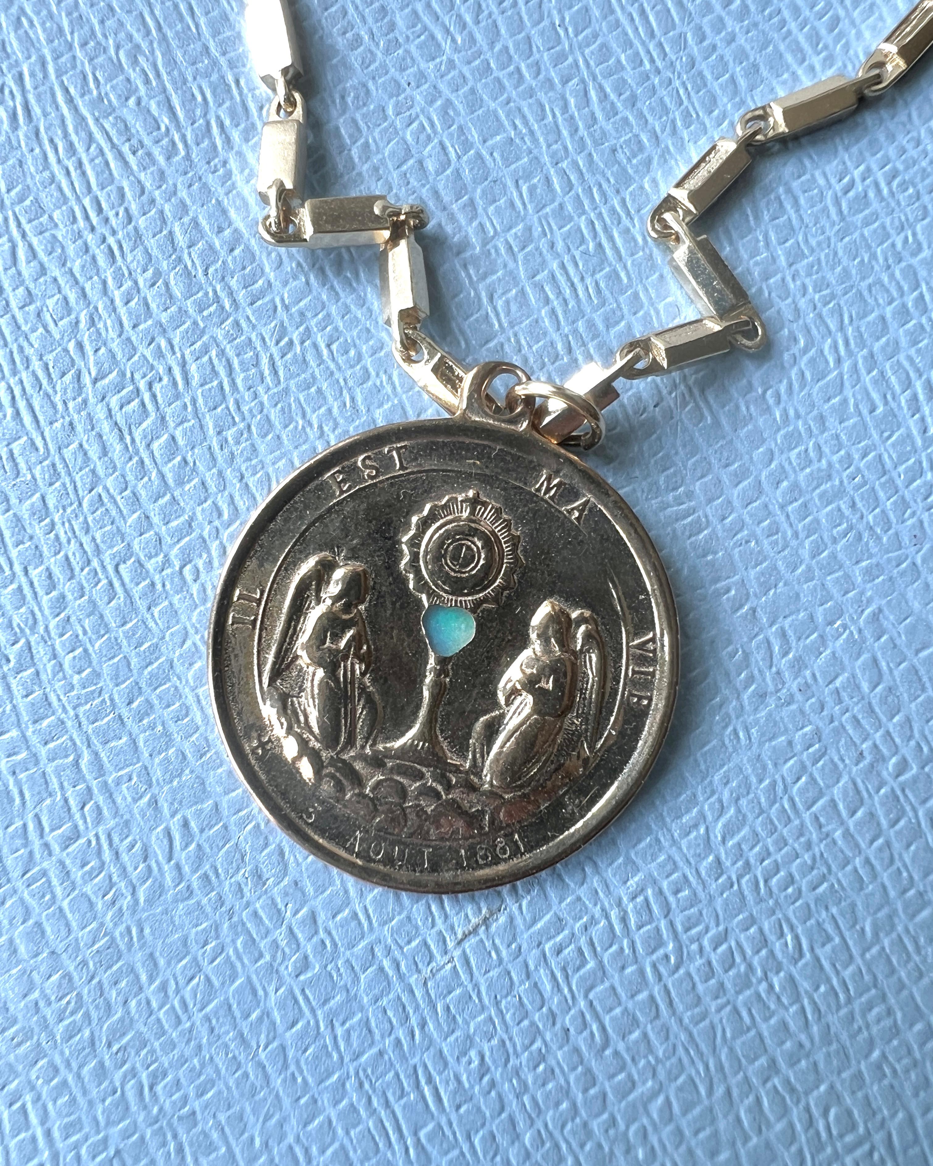 Medal Virgin Mary Chain Necklace Opal Heart in vendita 7