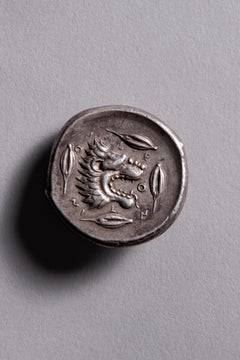 Moneta d'argento dell'antica Grecia, tetradracma proveniente da Leontini, in Sicilia, 450 a.C. circa