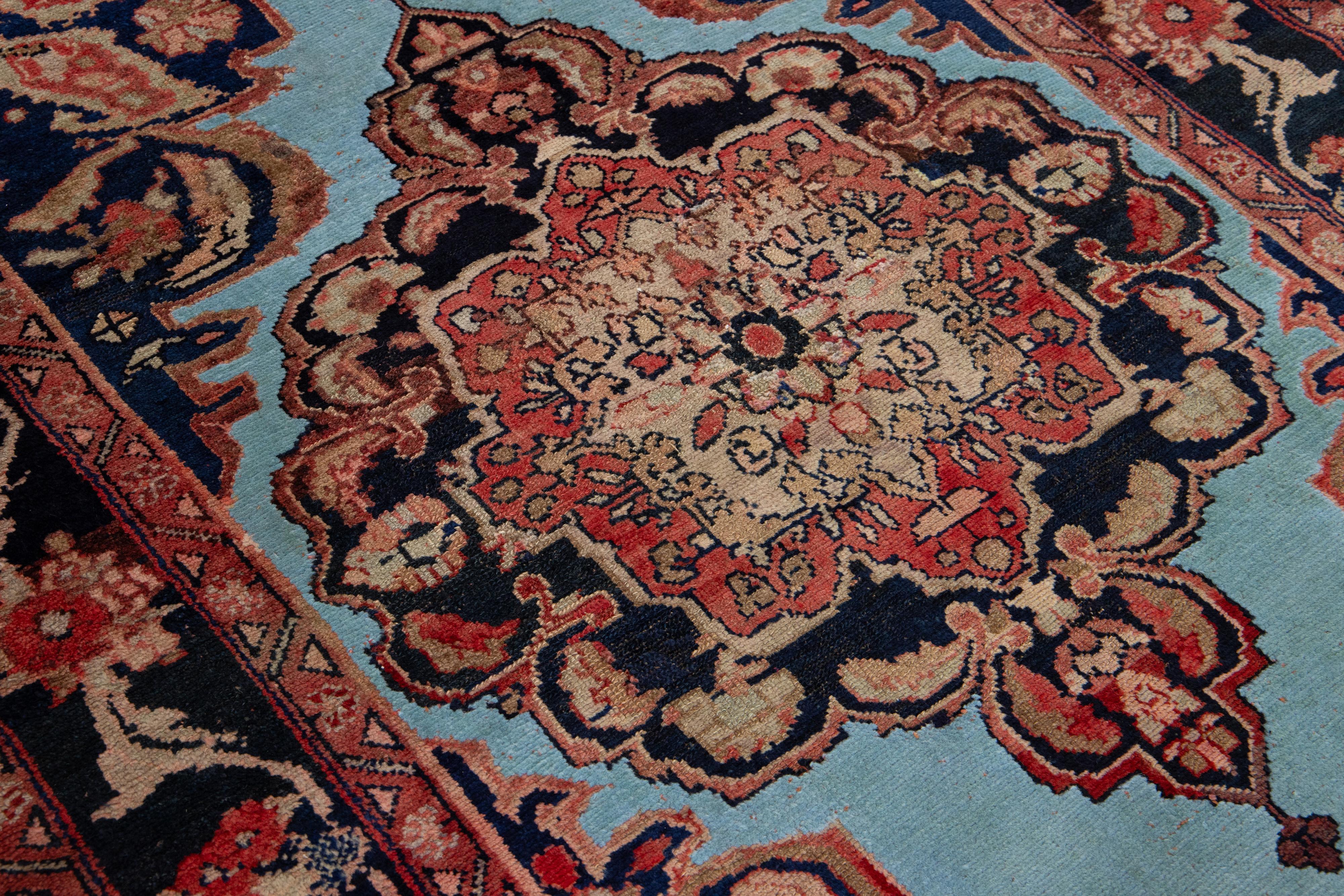 Medaillon entworfen handgefertigt Mahal Wolle Teppich in blau aus den 1920er Jahren (20. Jahrhundert) im Angebot