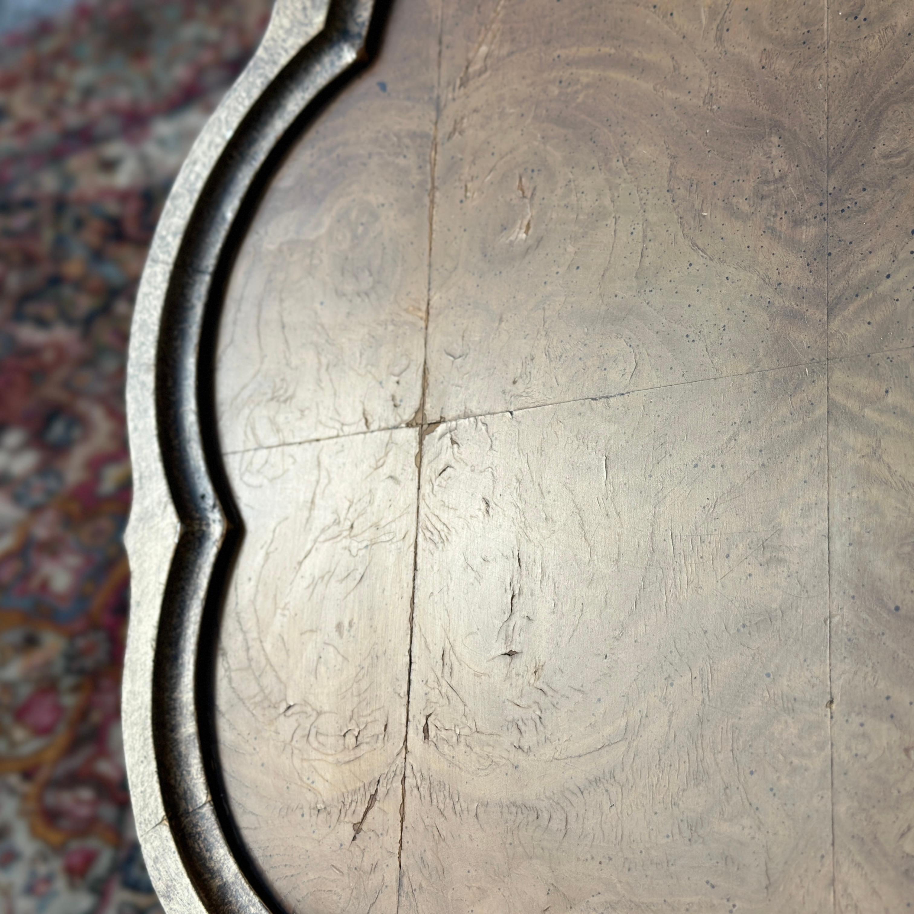 Medallion Limited Pedestal Serpentino Con Armario Hollywood Regency Madera en venta