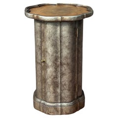 Medallion Limited Hollywood Regency Piedistallo a serpentina con mobile