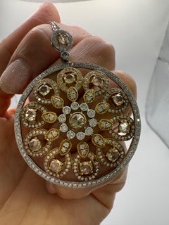 Medallion pendant necklace 4ct diamond pendant necklace 18KT