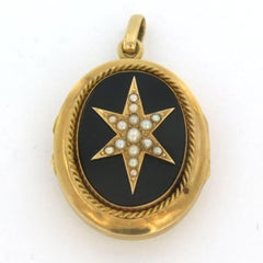 Medallion pendant with onyx and pearls 13.5 grams 14k yellow gold