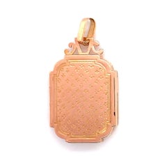 French Medallion Souvenir Holder Rose Gold 18 Karat