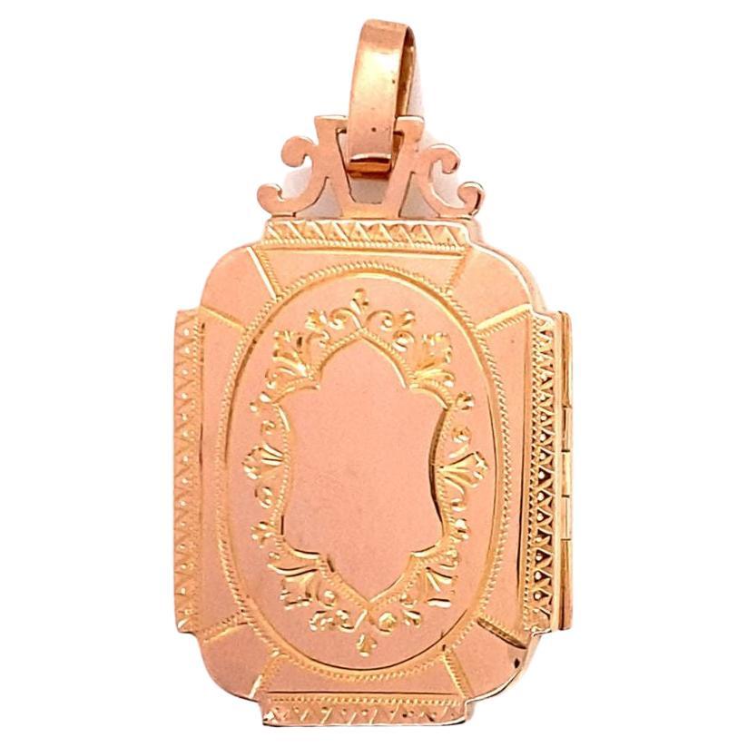 Porte- souvenirs français en or rose 18 carats avec médaillon