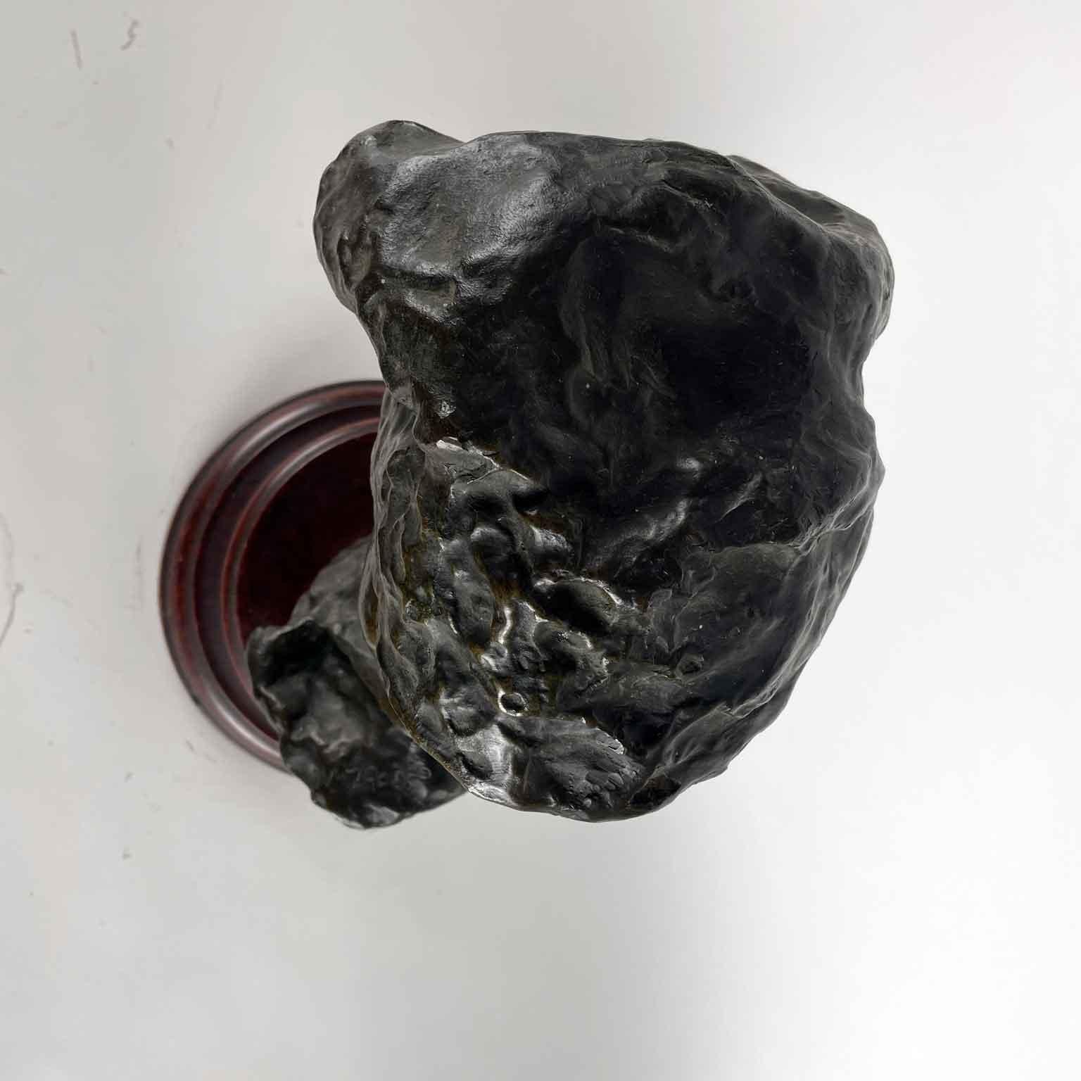 Medardo Rosso Gavroche Buste de garçon rieur en bronze Oeuvre impressionniste Bon état - En vente à Milano, MI
