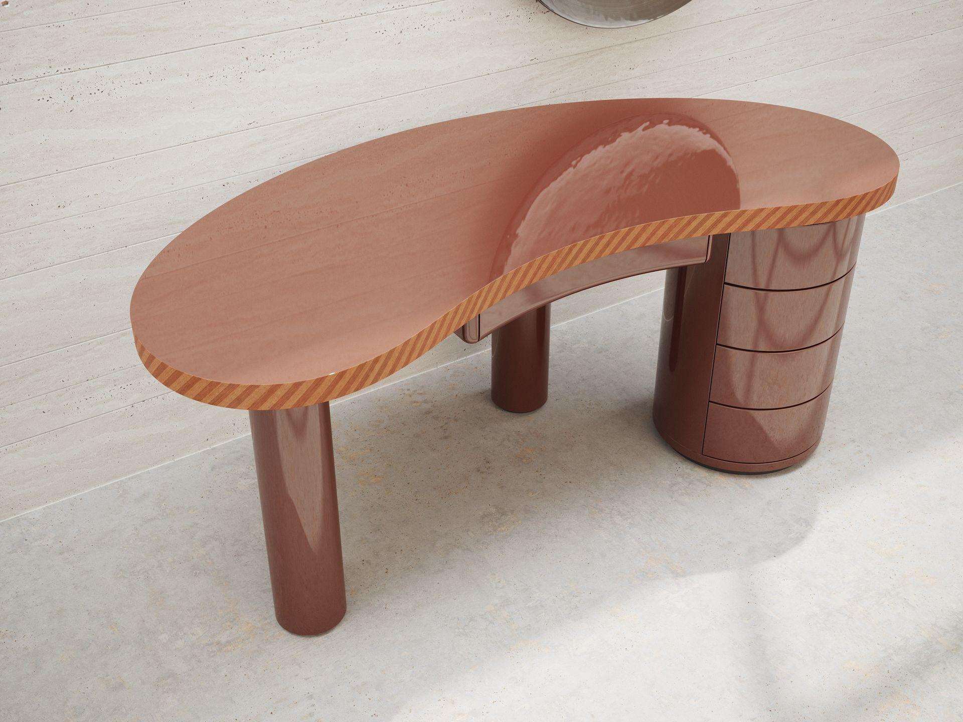 Italian MEDEA Desk in glossy finish For Sale