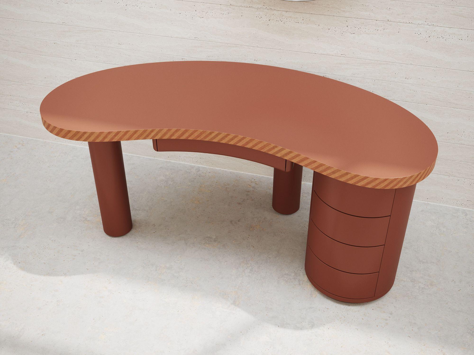 Medea Desk matte For Sale 3