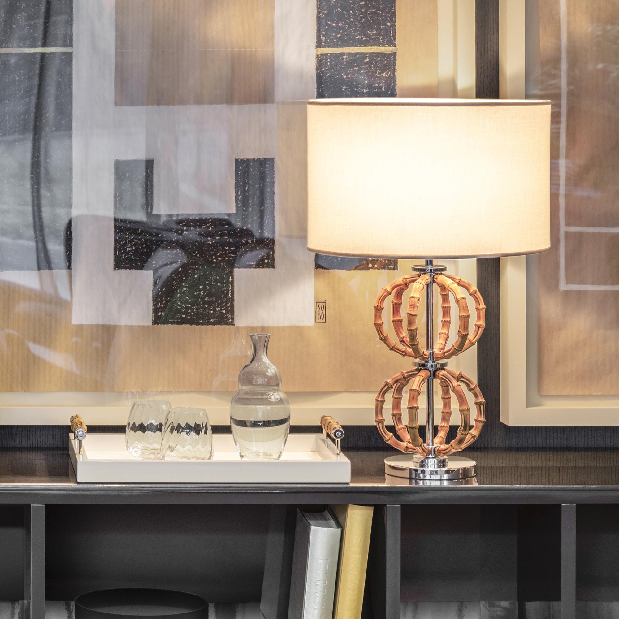 For nearly twenty years, the Giobagnara brand has combined traditional know-how and leading-edge technology to produce elegance of the highest standard. With luxurious creations available in a unique and virtually limitless color palette of leathers