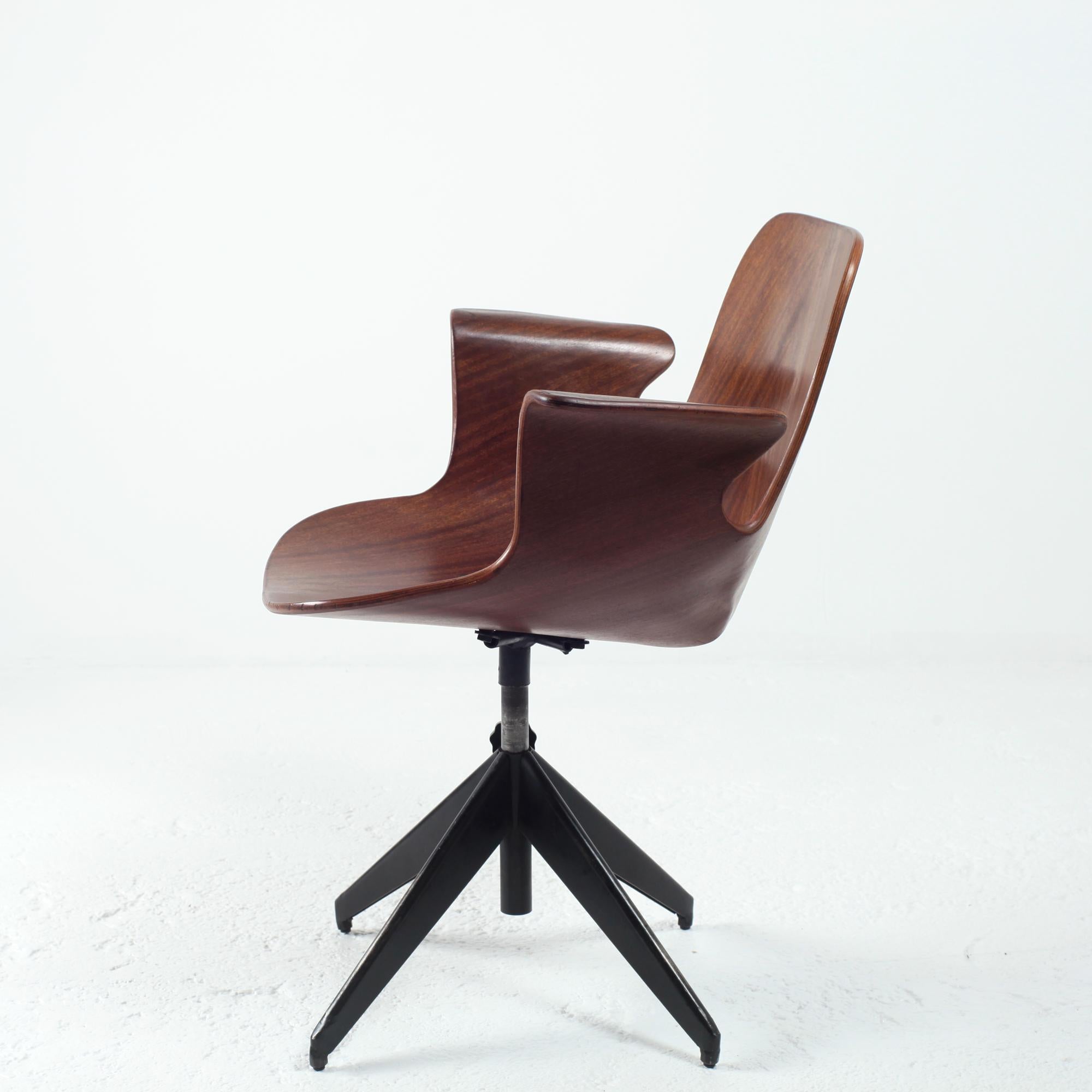 Italian Medea Swivel Desk Chair by Vittorio Nobili
