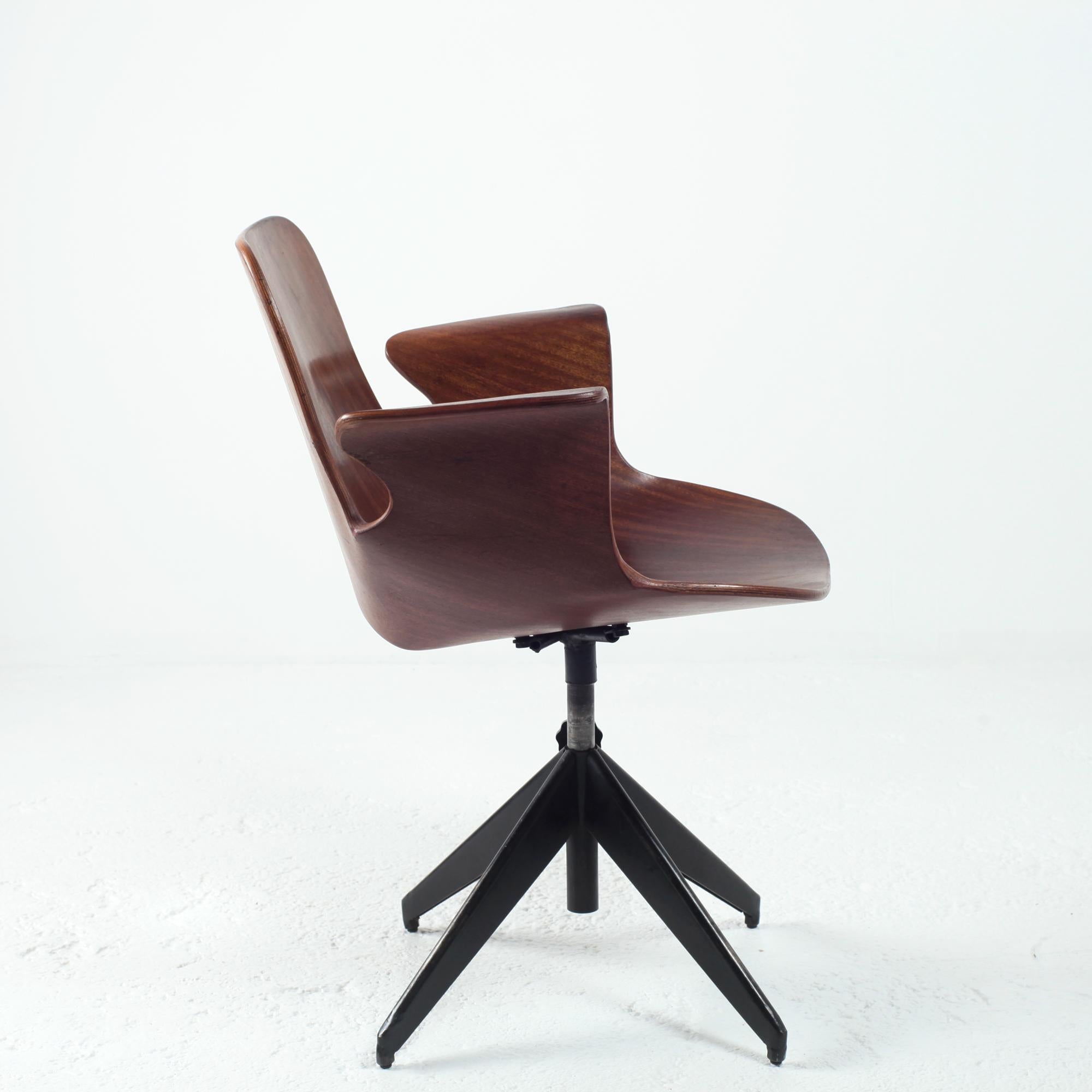 Medea Swivel Desk Chair by Vittorio Nobili 1