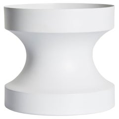 Medeia Bold White aluminum planter