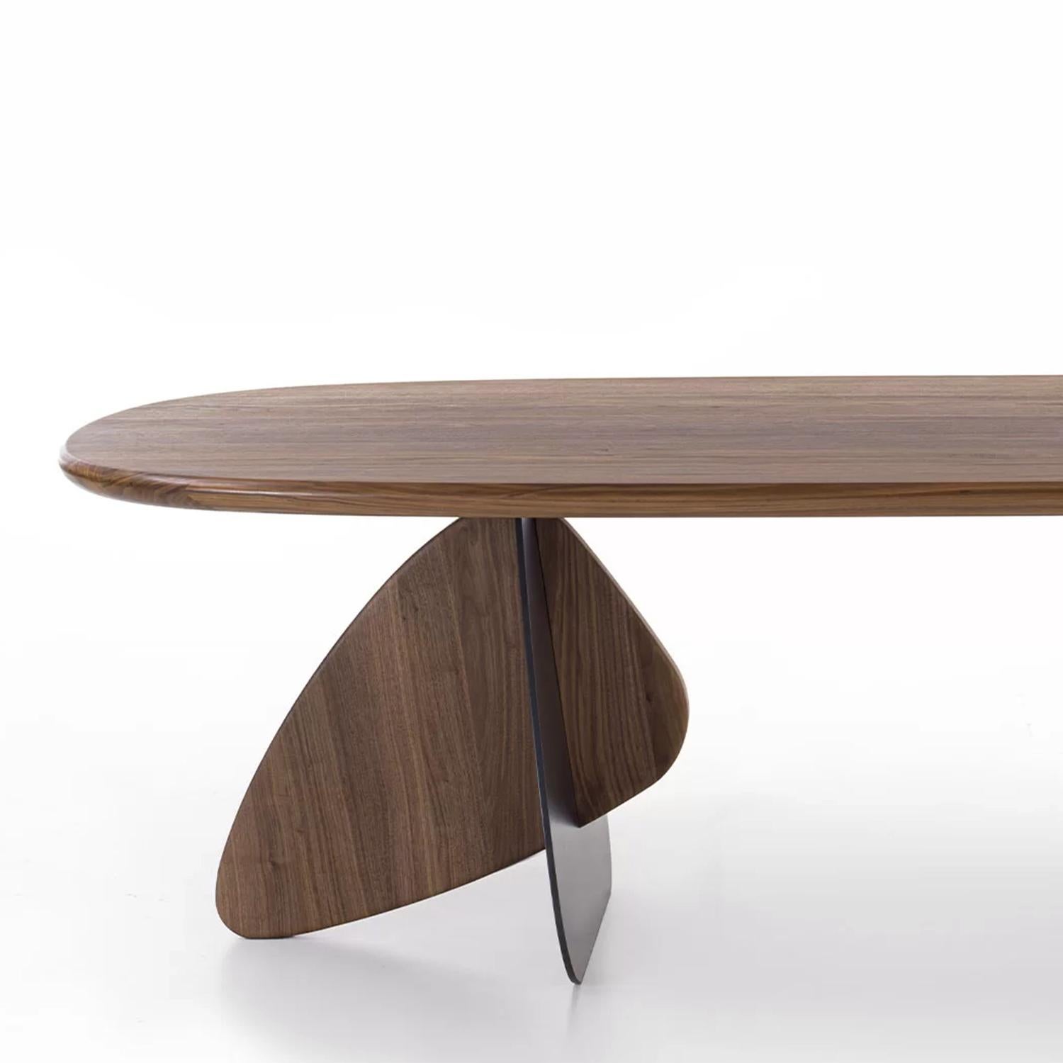 Fait main Table à manger en noyer Mediator en vente