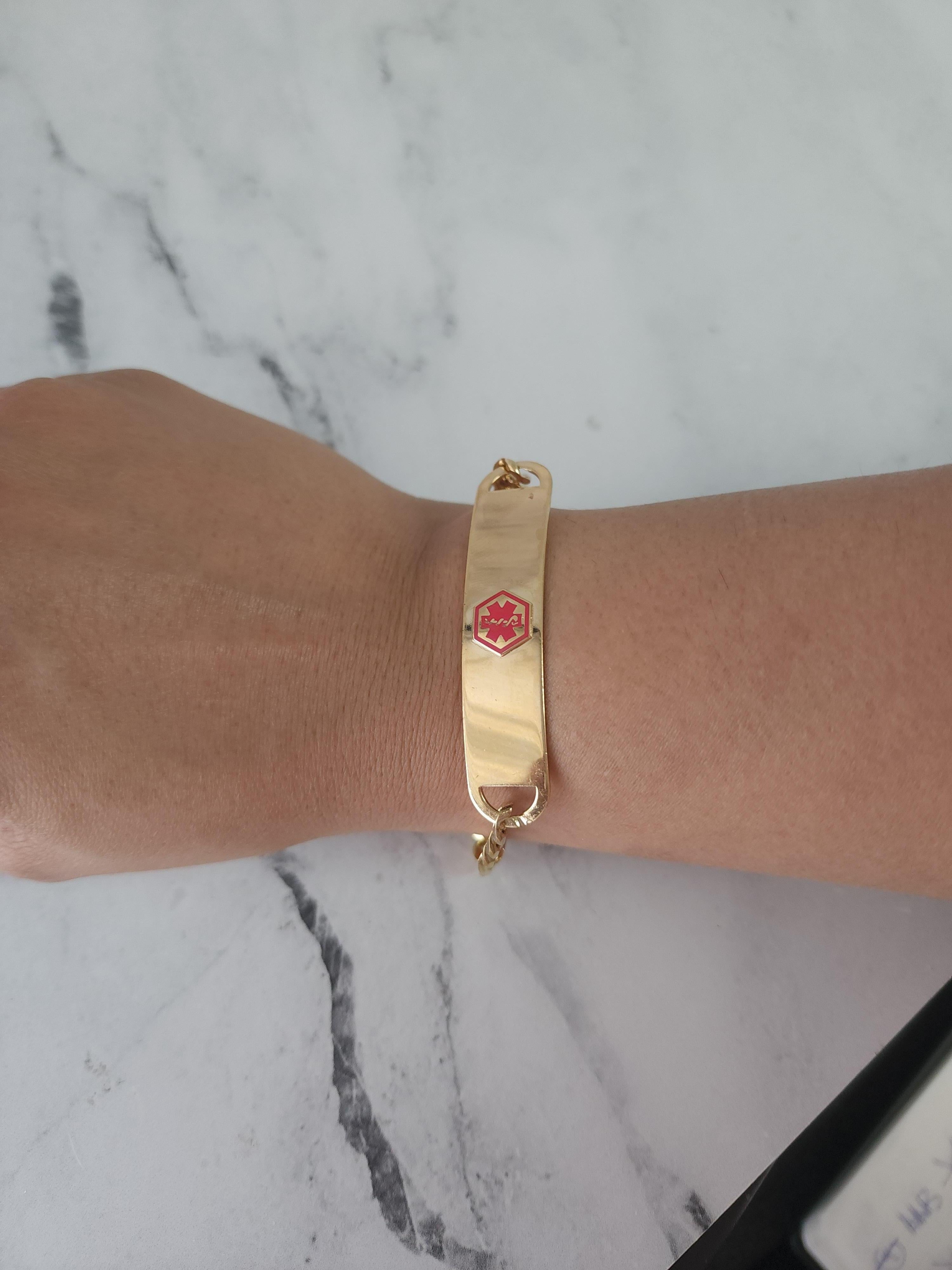 ♥ Product Summary ♥

Details: Medical Alert Bracelet with Figaro Chain 
Metal: 14k Yellow Gold 
Weight: 21 grams 
Length: 7 inches
Dimensions: 13mm x 58mm
**Engraving: $35 for 1 line $65 for 2 or more lines (Engraved items are final sale) 
