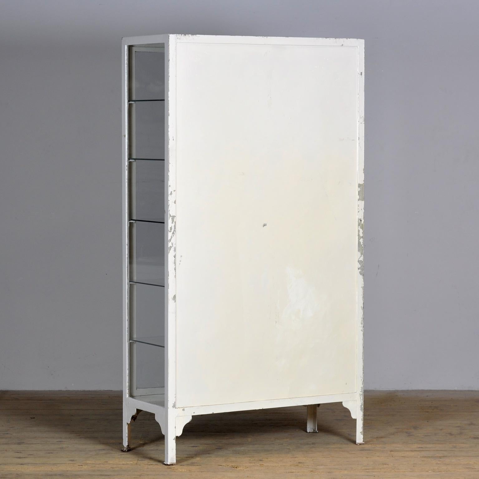Medical cabinet, 1930’s 4