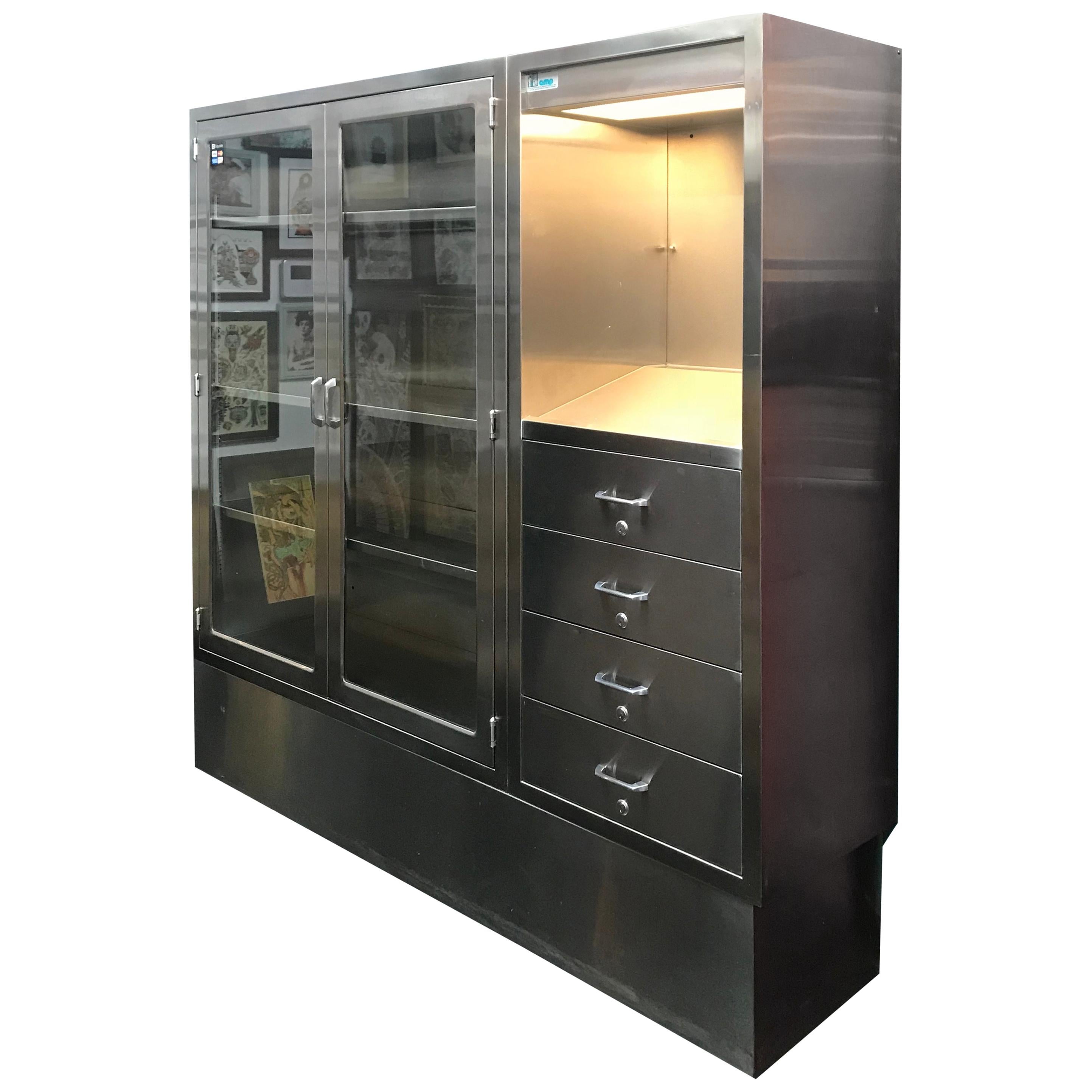Medical Cabinet of Stainless Steel and Glass Panels with Adjustable Shelves