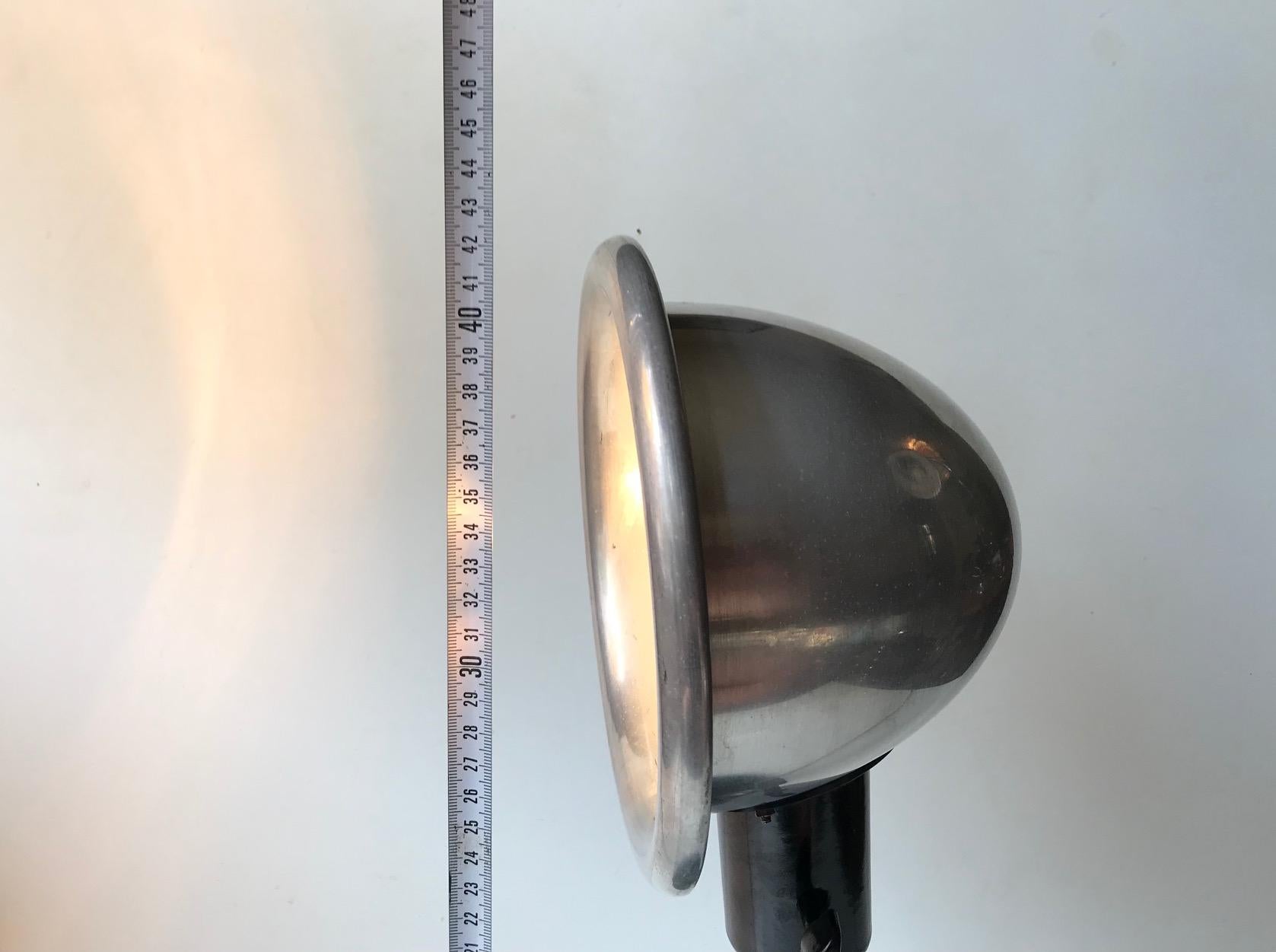 Medizinische DDR-Tischlampe aus Bakelit und Aluminium, um 1940 im Angebot 2