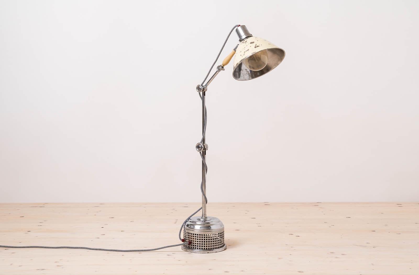 Lámpara de pie médica de Perihel, años 30, Industrial Design Europeo en venta