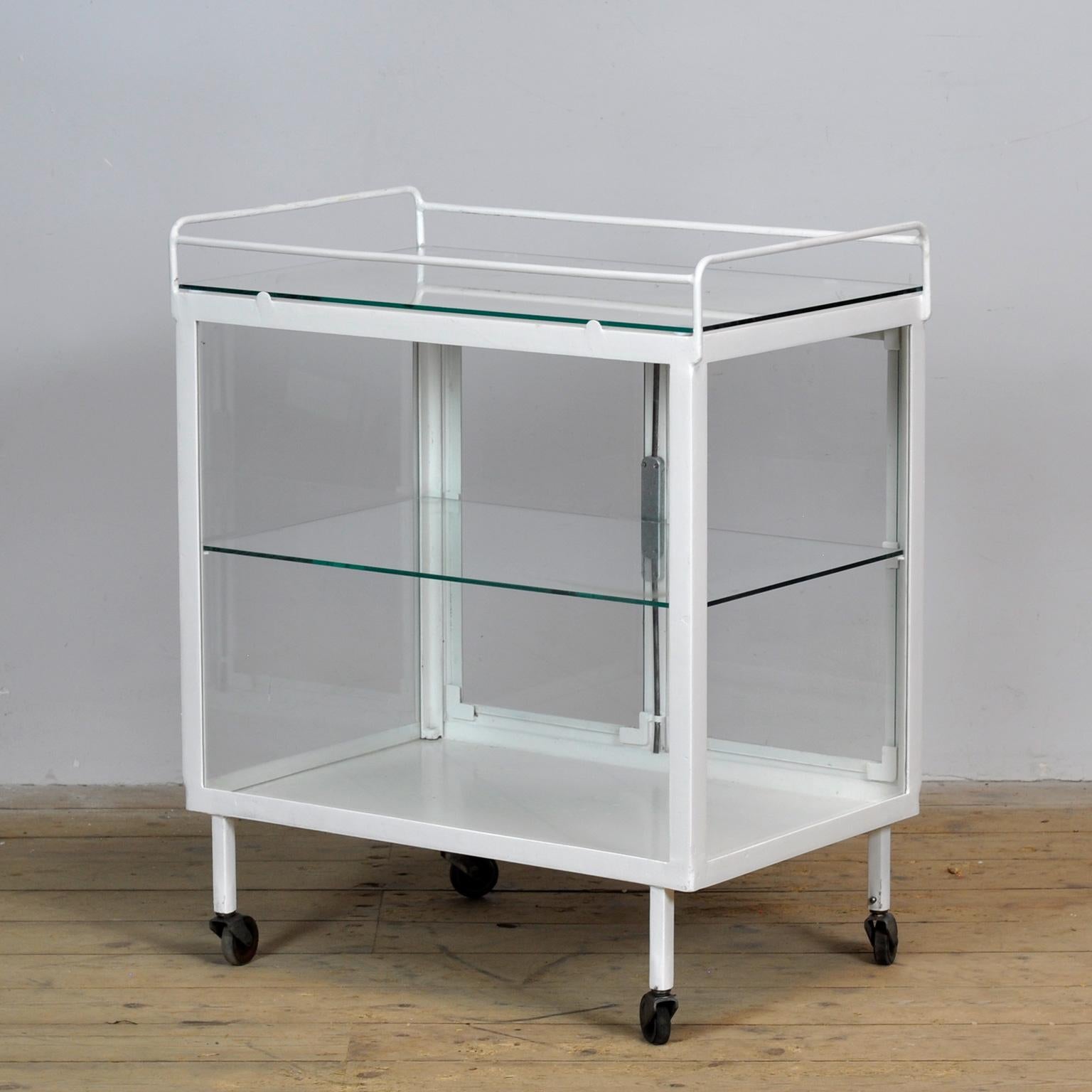 Vetrina medica / Carrello, anni '40 in vendita 3