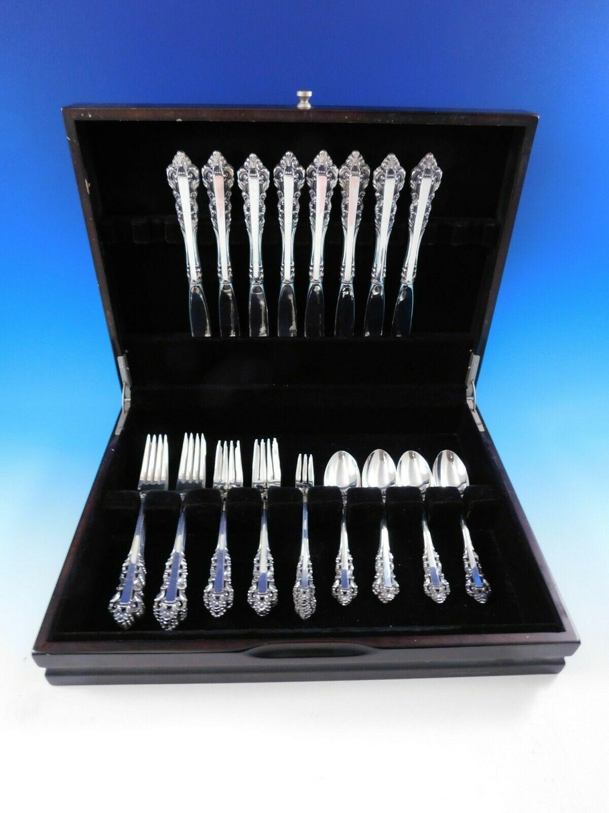 Medici by Gorham (1971) sterling silver flatware set, 40 pieces. This set includes:

8 knives, 9 1/4