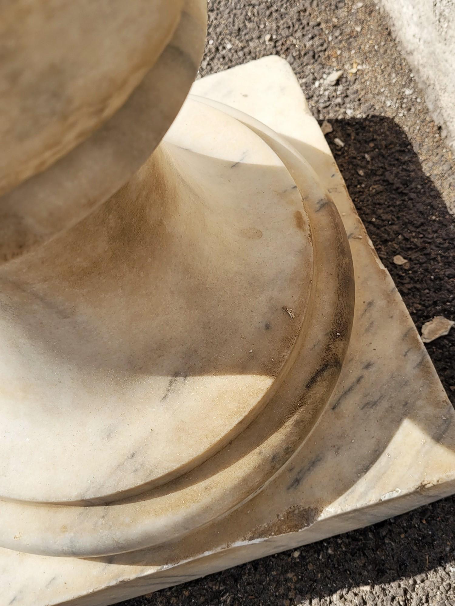 Vase « Medici » en marbre, fin du 19ème siècle 13