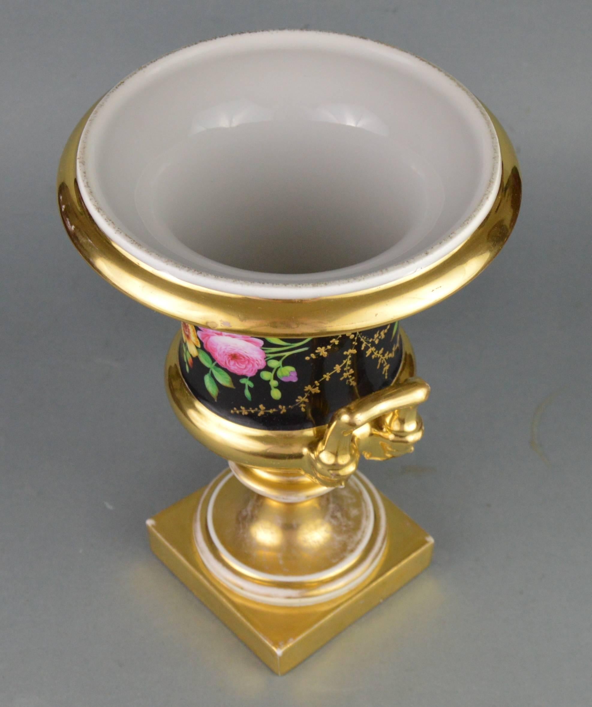 Medici Porcelain Vase Hand-Painted Flower Ornamented Decoration, 1820-1840 6