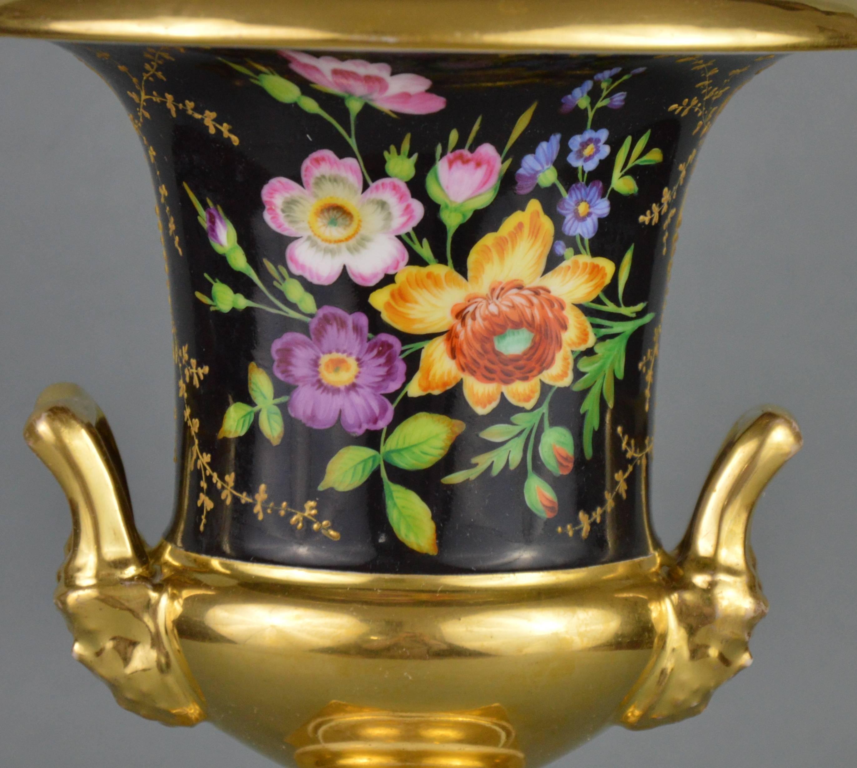 Medici Porcelain Vase Hand-Painted Flower Ornamented Decoration, 1820-1840 3
