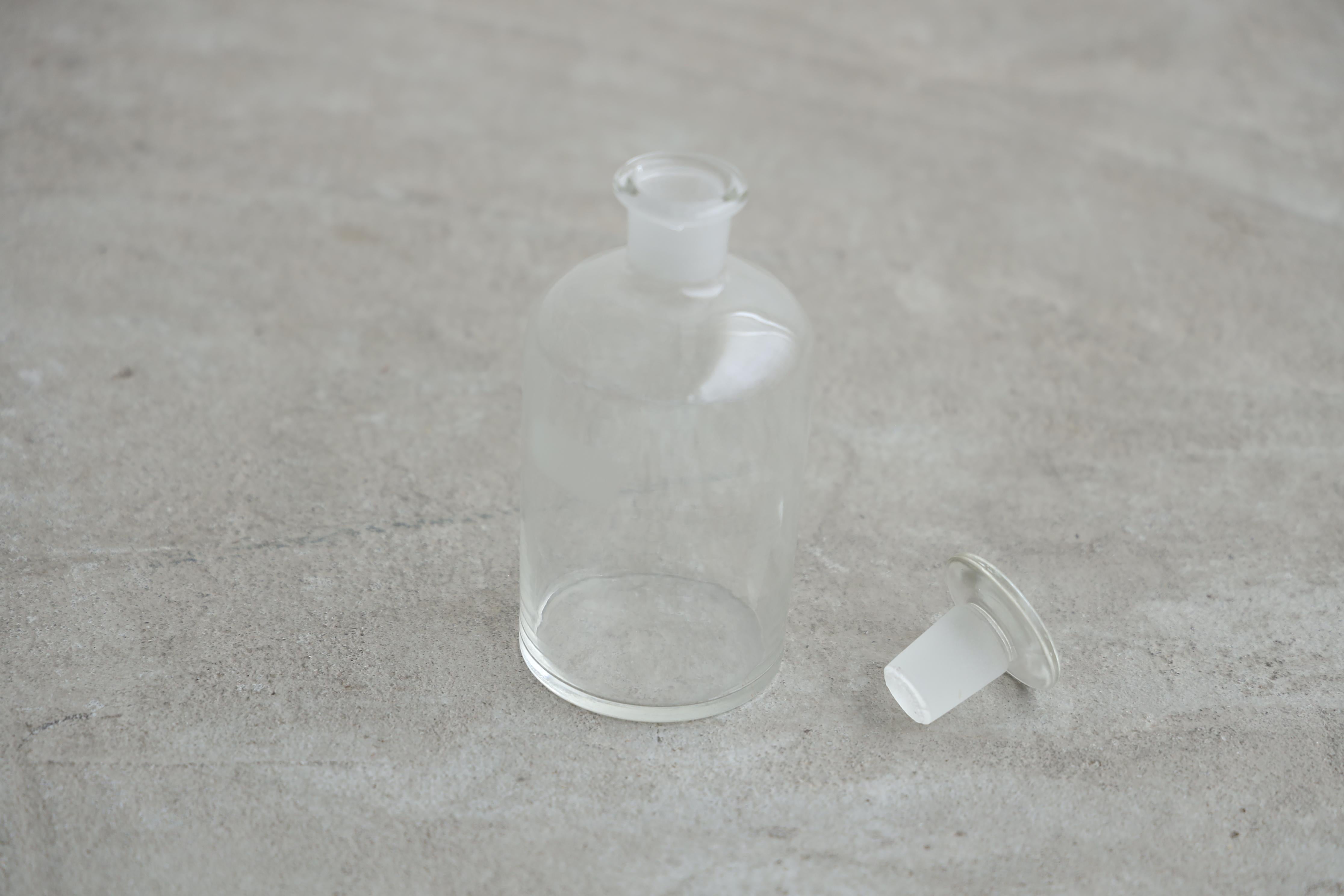 Medicine Bottle, Glass Container, Japanese antique For Sale 7