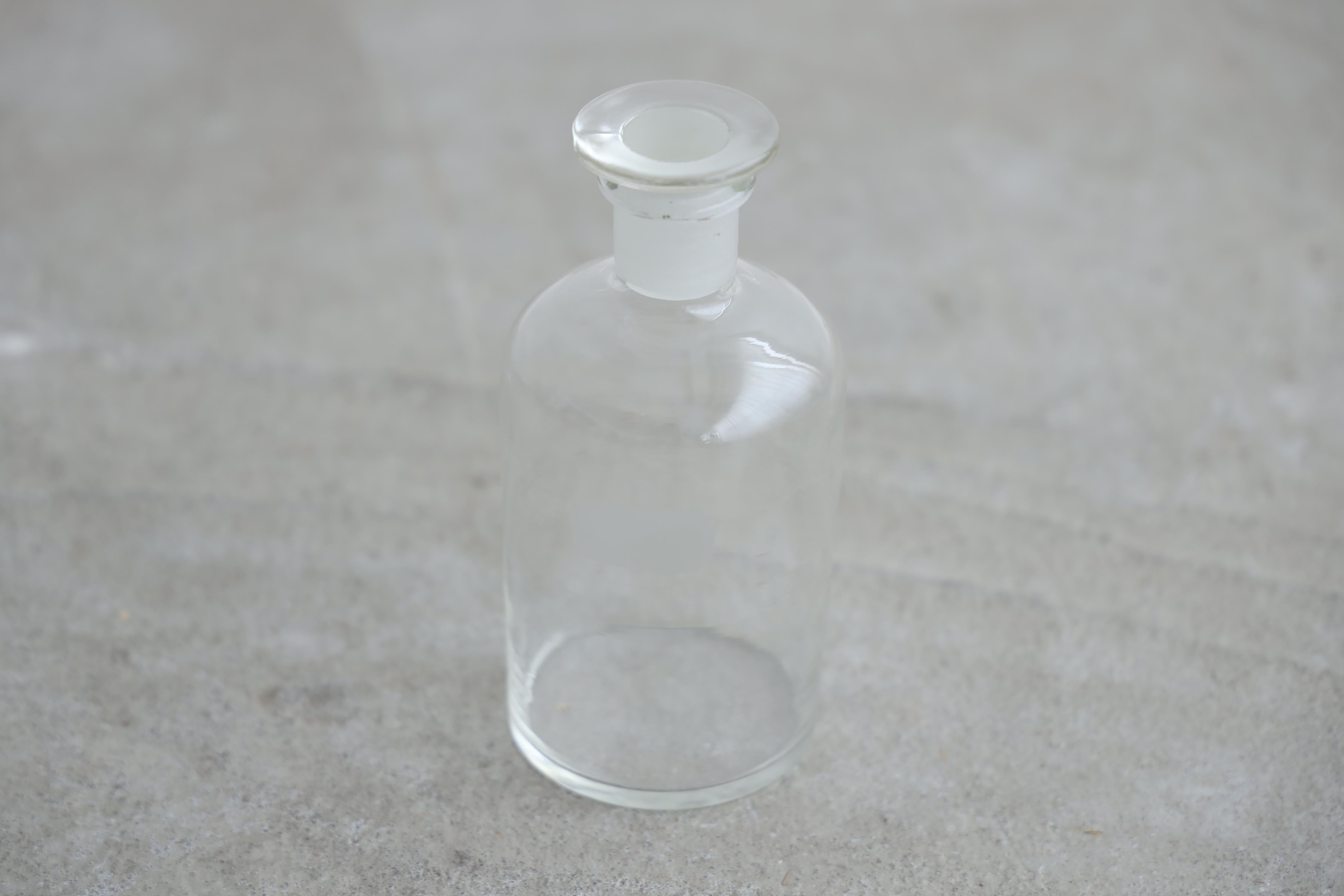 Medicine Bottle, Glass Container, Japanese antique For Sale 4