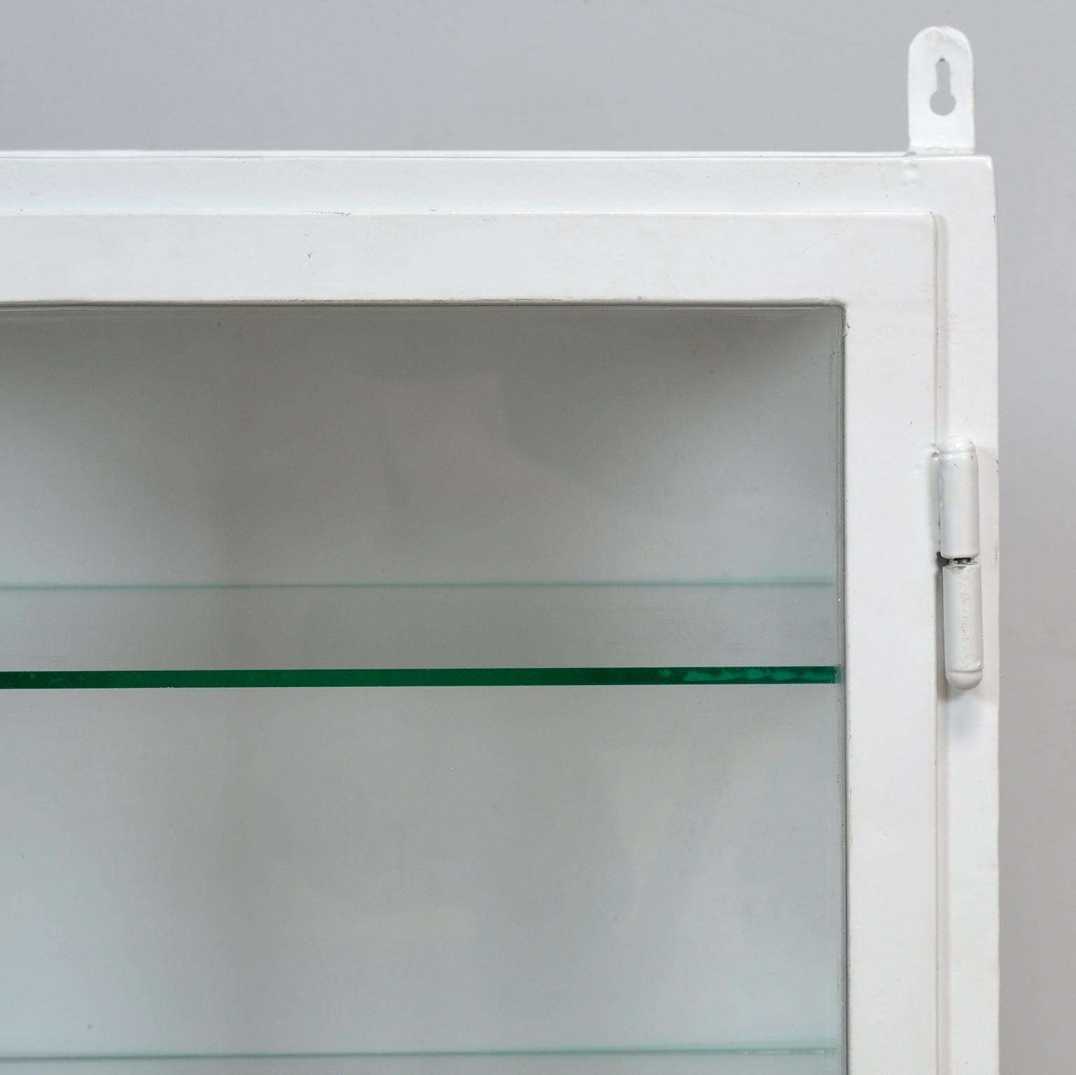 Medicine cabinet, wall unit, 1930’s 3
