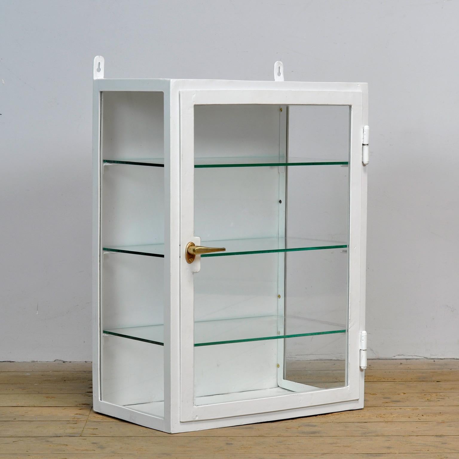 Mid-20th Century Medicine cabinet, wall unit, 1930’s