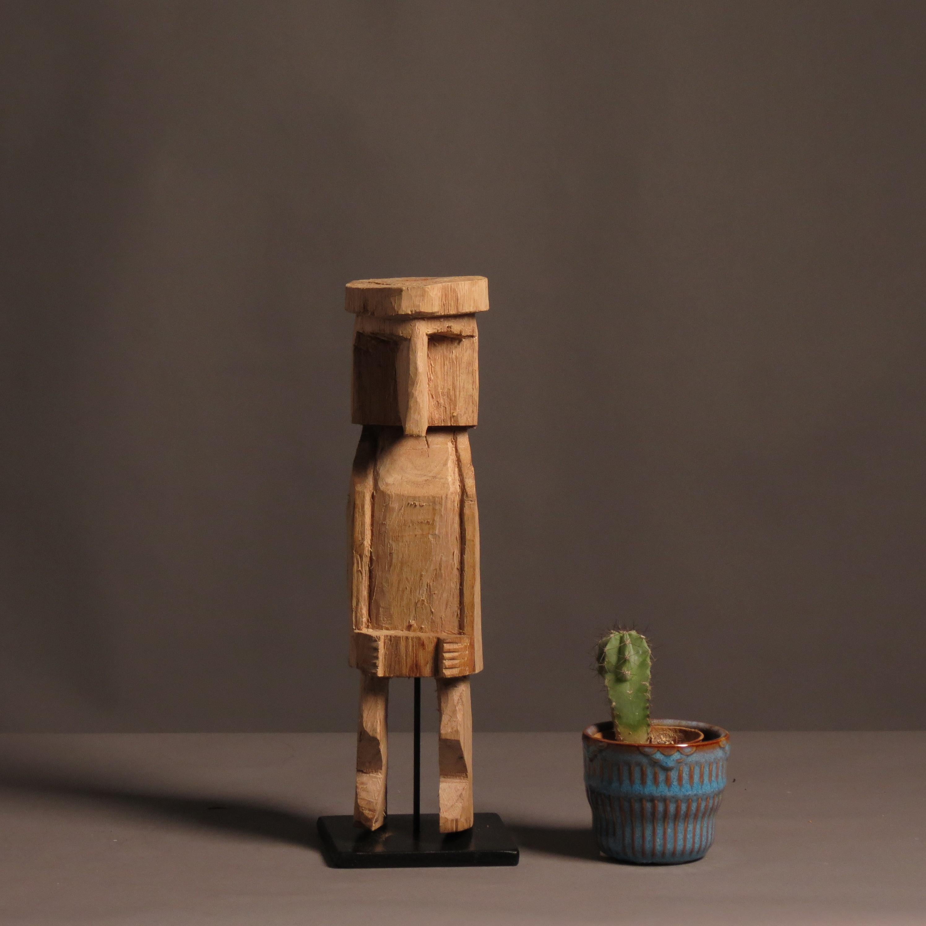 The Kunas are a tribe from Colombia and Panama.

They are very proud of their culture and their traditions which they maintain and pass from a generation to the next.

The Nuchu is a wooden sculpture which is present in absolutely every Kuna family