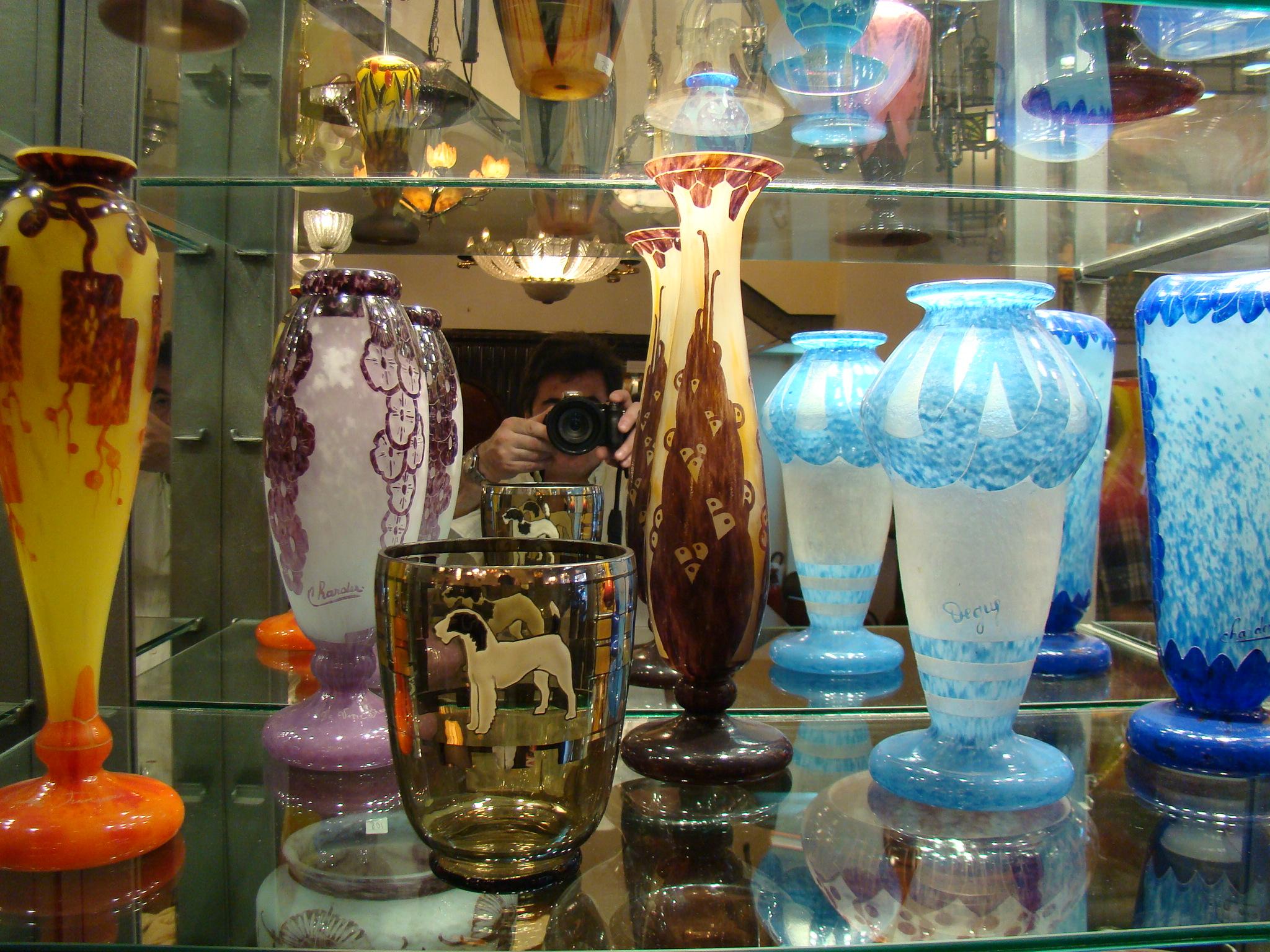 Segno del vaso: Le Verre Francais 
L'acido ha funzionato
Il vetro cammeo Le Verre era una linea separata di vetri artistici disegnata da Charles Schneider. La sua produzione è avvenuta contemporaneamente a quella degli occhiali Schneider Glass