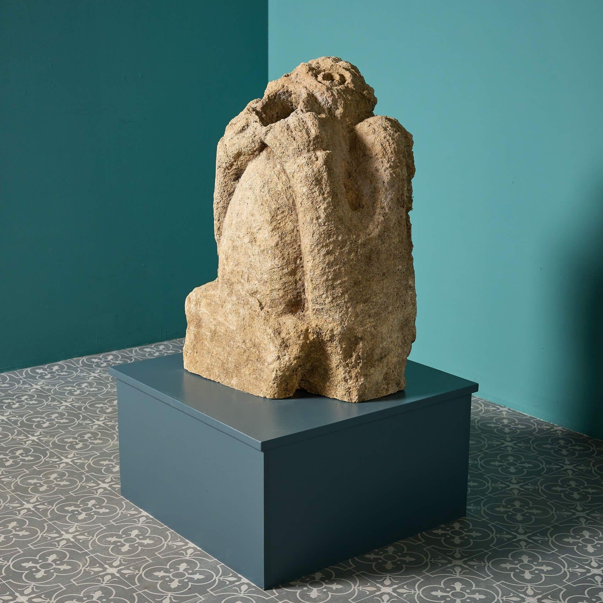 Gárgola medieval de piedra tallada del siglo XIII Inglés en venta