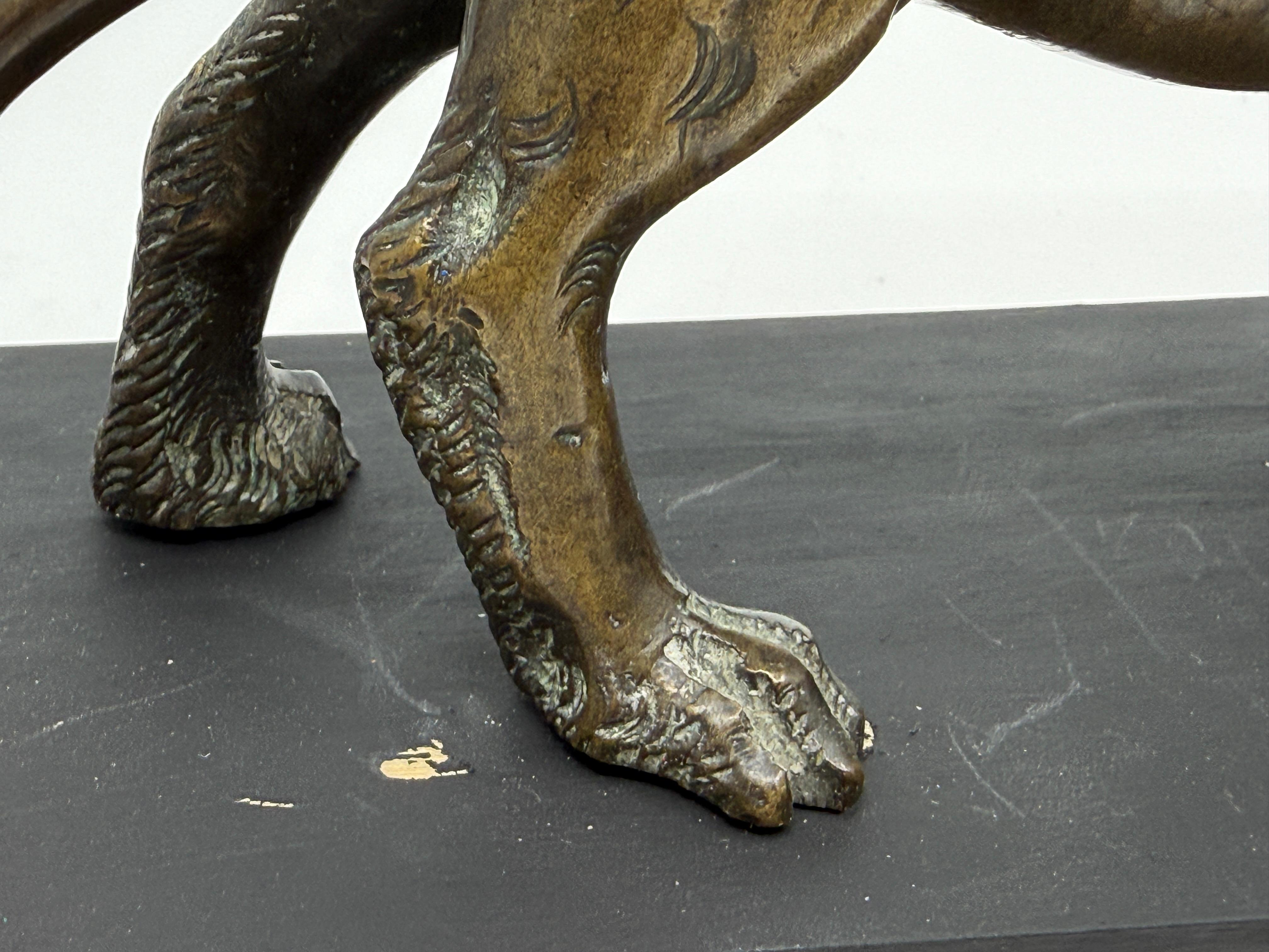 Medieval Bronze Sculpture of a Lion in vendita 5